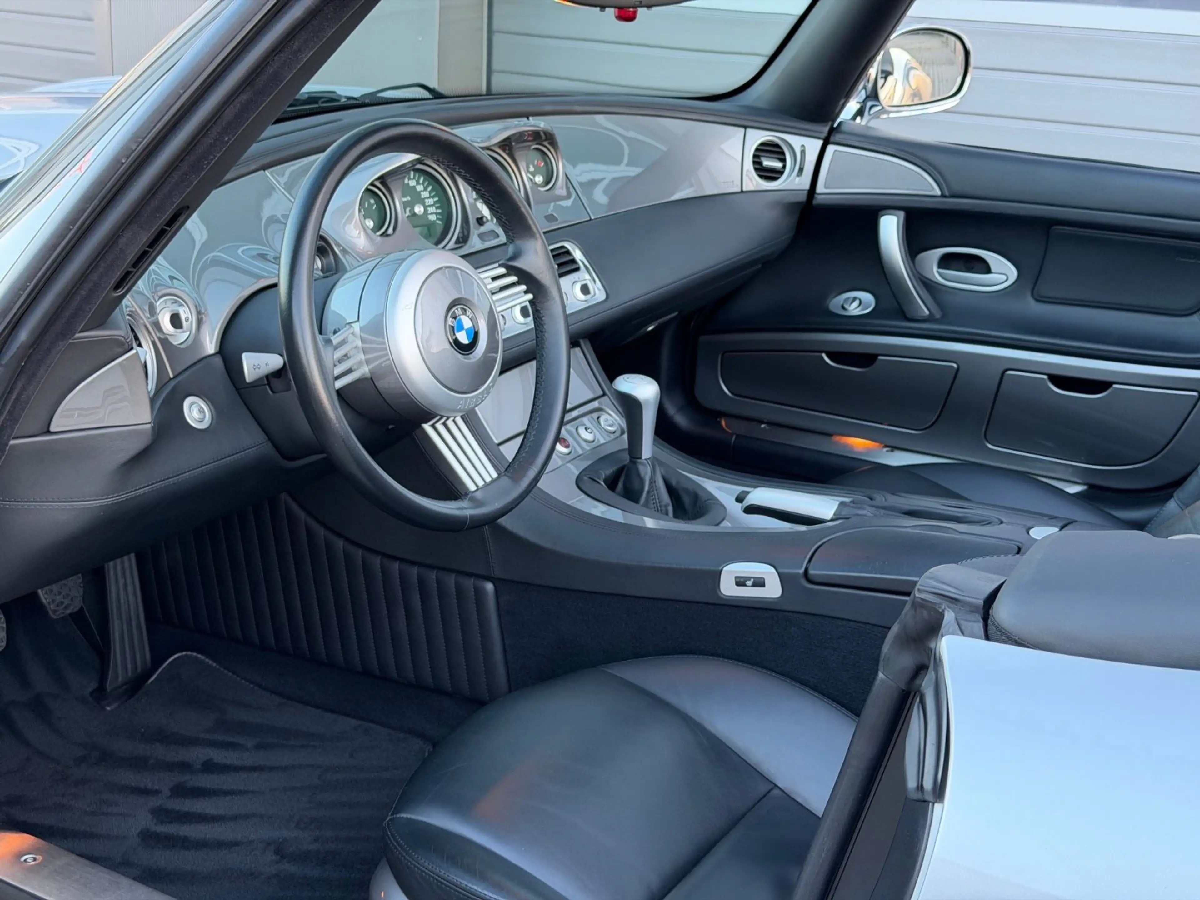 BMW Z8 Deutsches Fahrzeug 2.Hand BMW Scheckheft Perf — photo 24