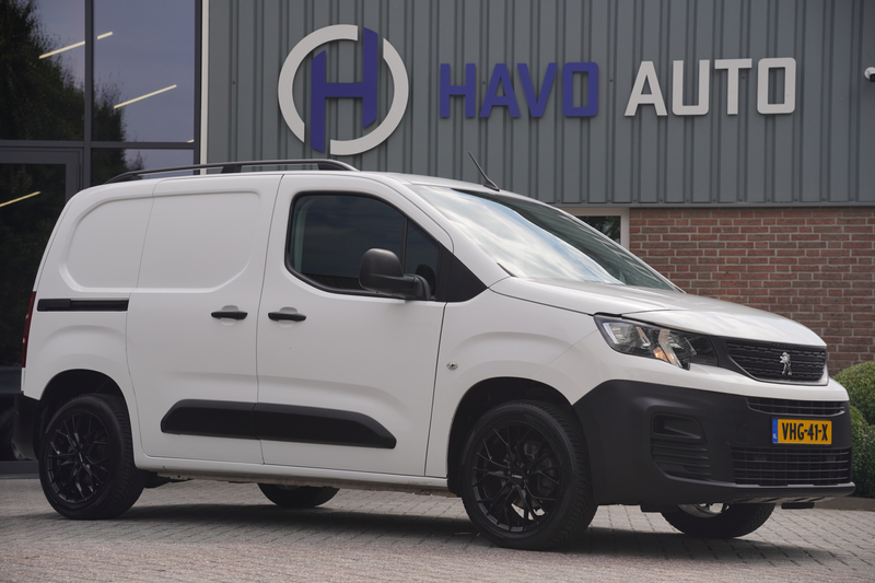 Peugeot Partner 1.2 Benzine, AIRCO, BTW-BPM-VRIJ / MARGE, TREKHAAK