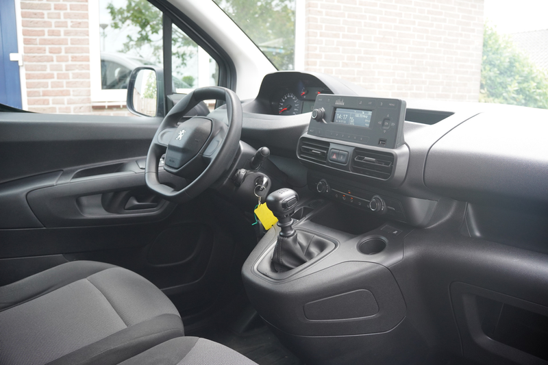 Peugeot Partner 1.2 Benzine, AIRCO, BTW-BPM-VRIJ / MARGE, TREKHAAK — photo 15
