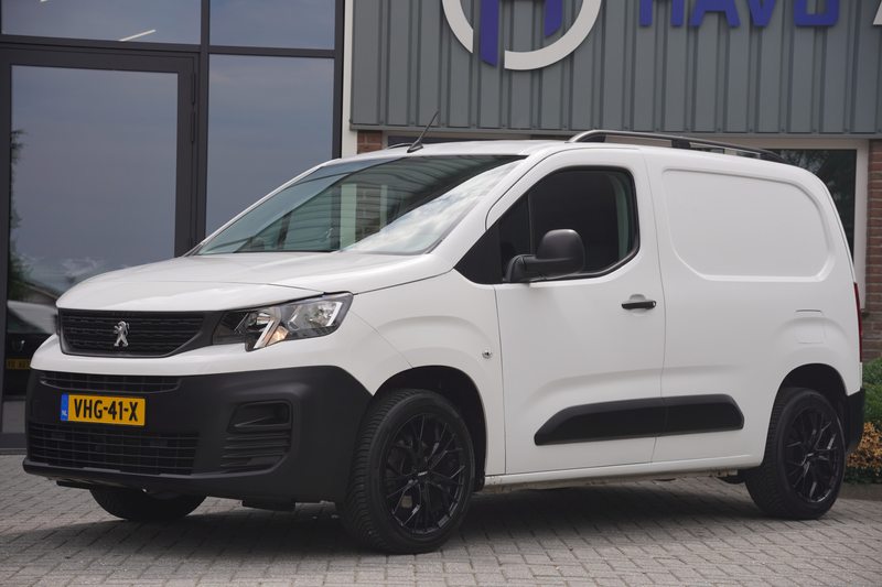 Peugeot Partner 1.2 Benzine, AIRCO, BTW-BPM-VRIJ / MARGE, TREKHAAK — photo 2