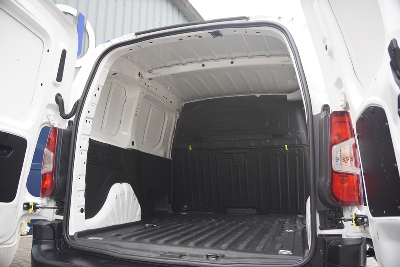 Peugeot Partner 1.2 Benzine, AIRCO, BTW-BPM-VRIJ / MARGE, TREKHAAK — photo 13