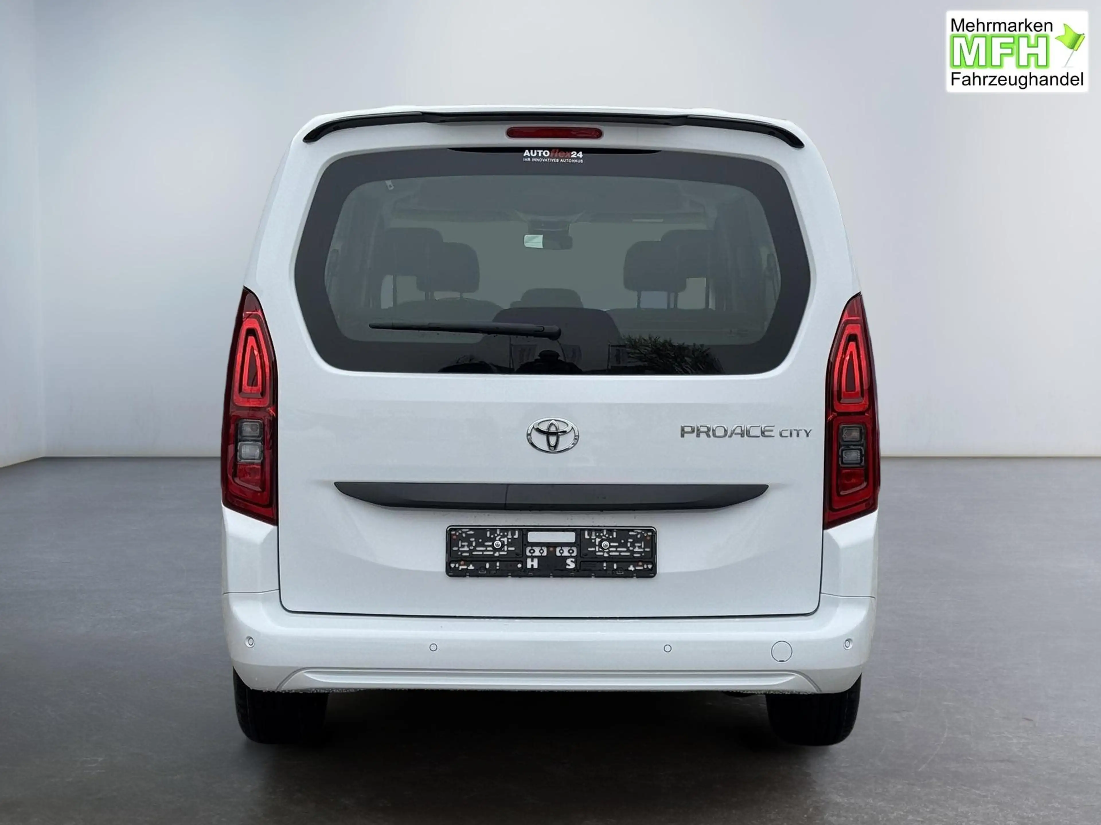 Toyota Proace City Verso 1,5 D-4D L2 Business 7 Sitzer Klima Einpa... — photo 3