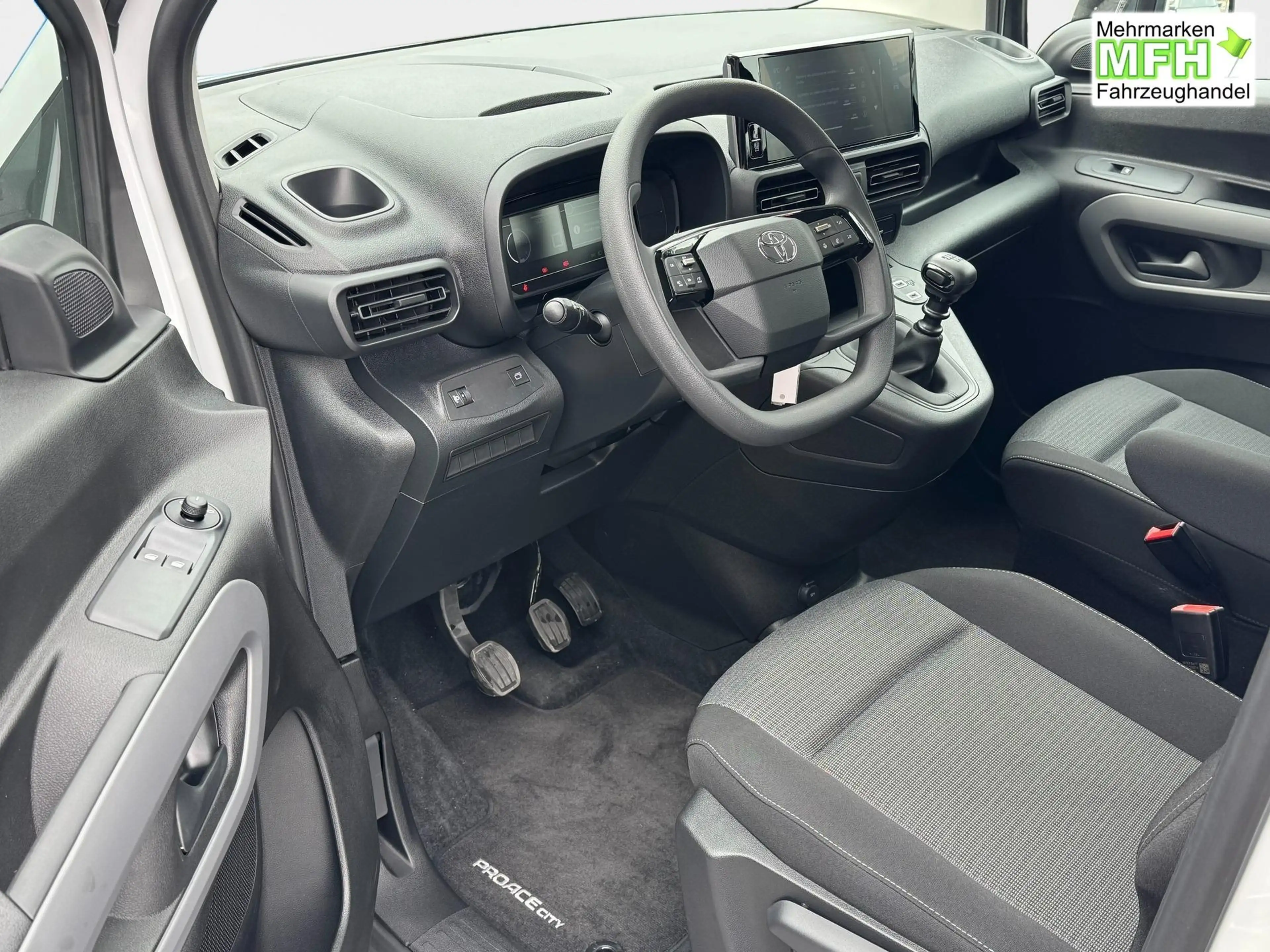 Toyota Proace City Verso 1,5 D-4D L2 Business 7 Sitzer Klima Einpa... — photo 10