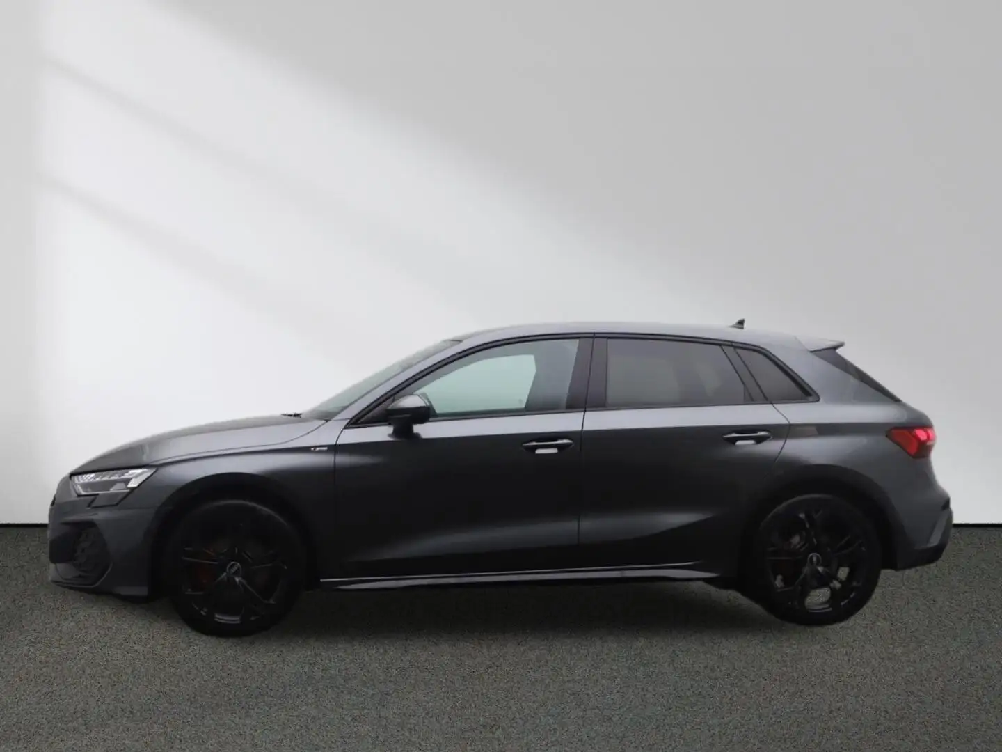 Audi A3 35 TFSI S line Kamera Komfortpaket Grau - 2