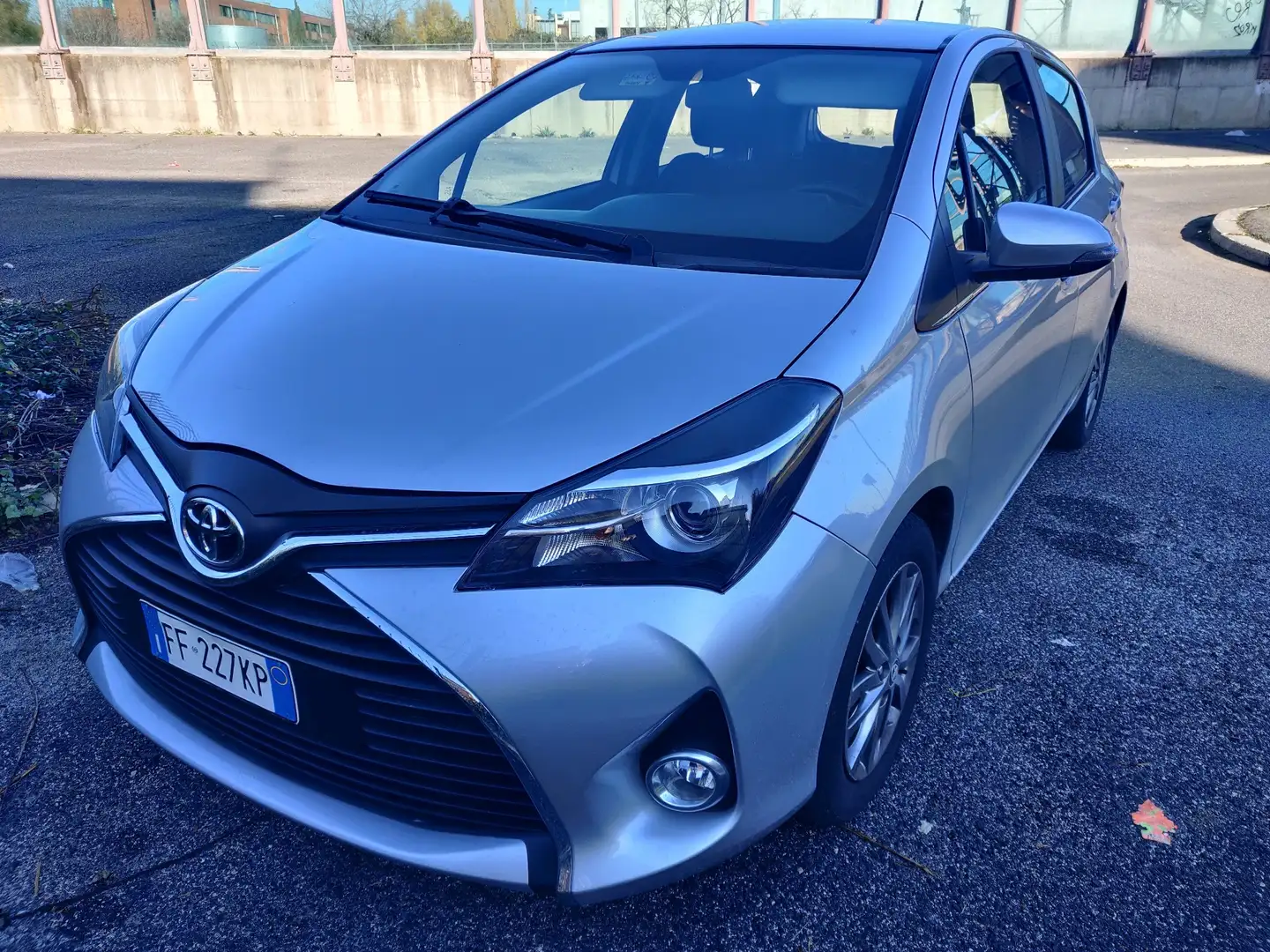 Toyota Yaris 1.0 VVT-i - 1