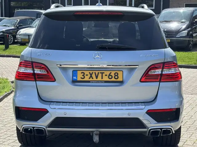 Mercedes-Benz M-Class view 6
