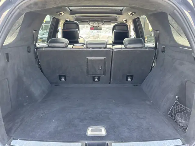 Mercedes-Benz M-Class view 10