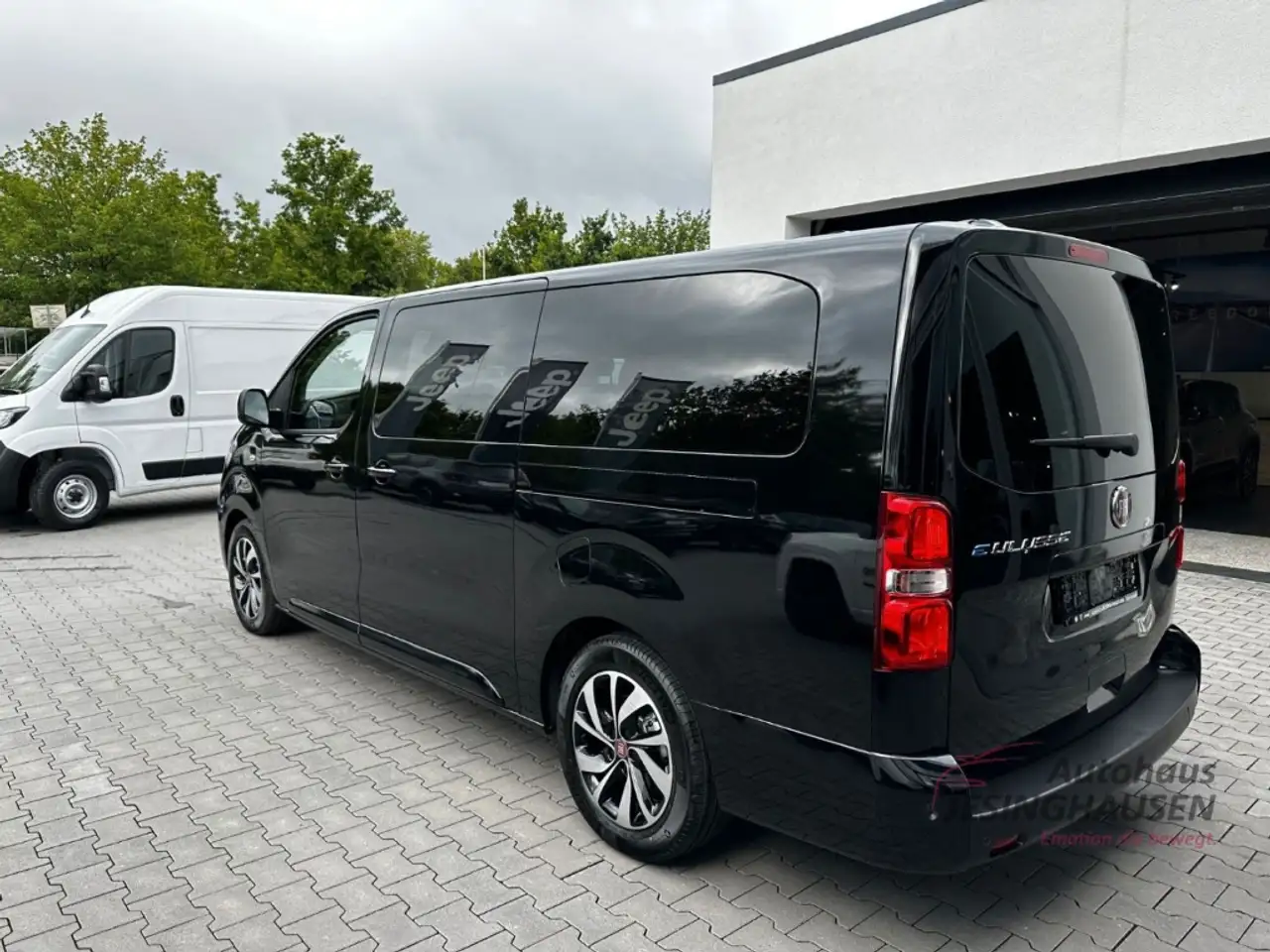 Fiat Ulysse E- L3 75kwh 8Sitz CarPlay Navi RF-Kamera Massage X 4