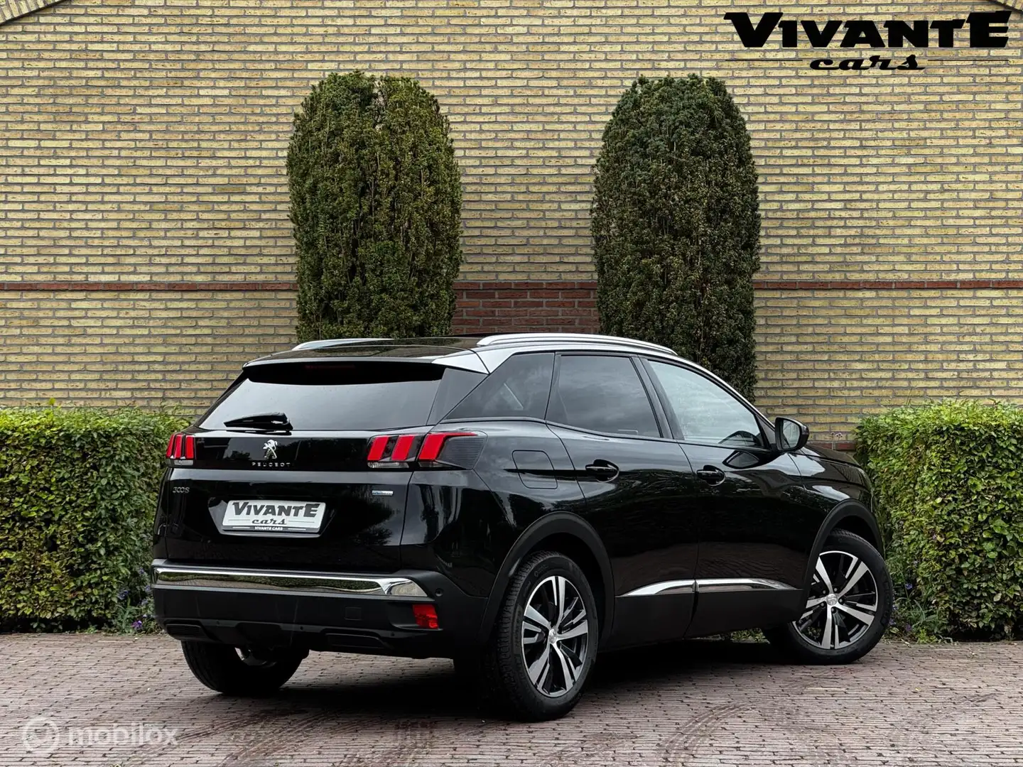 Peugeot 3008 1.2 PureTech Allure AUT.*NW-DB-Riem*Pano*CarPlay*3 Noir - 2