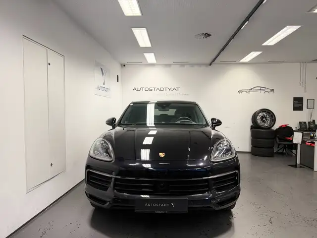 Porsche Cayenne view 4