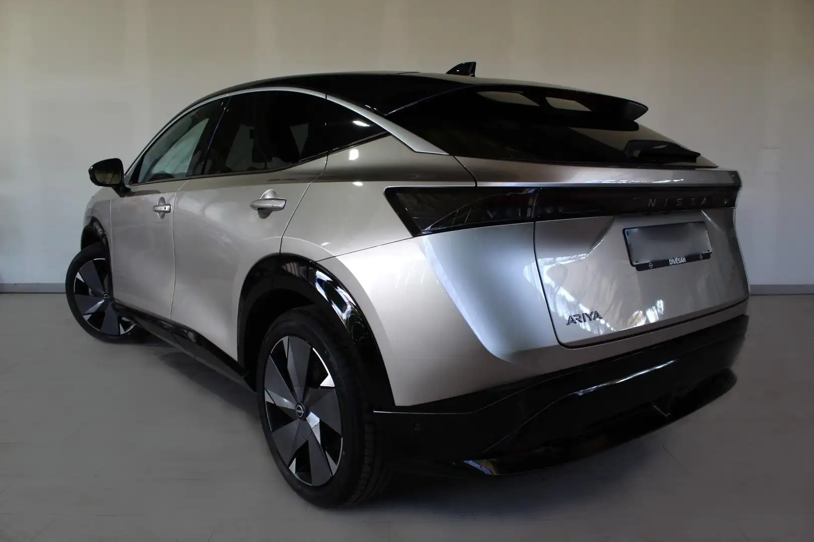 Nissan Ariya Evolve 178kW 87kWh 4x2 Negro - 2