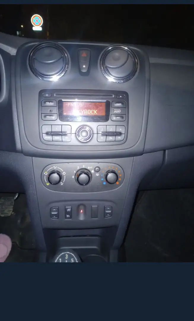 Dacia Logan MCV 1.2 16V 75 E6 - 2