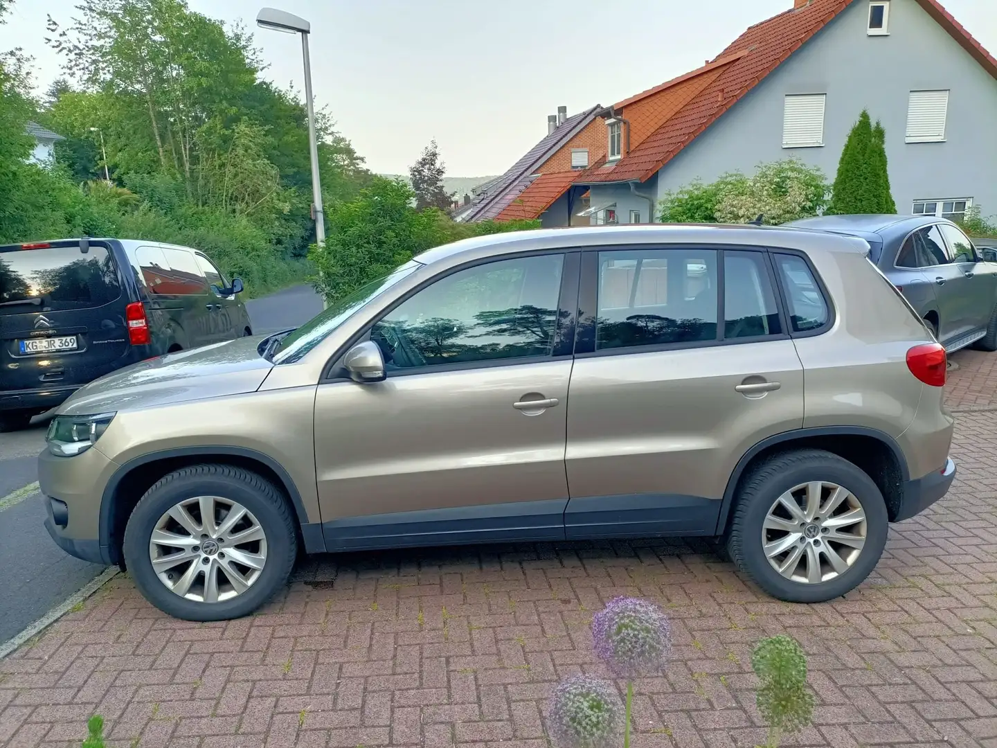 Volkswagen Tiguan Tiguan 2.0 TSI 4Motion Automatik Track bež - 2