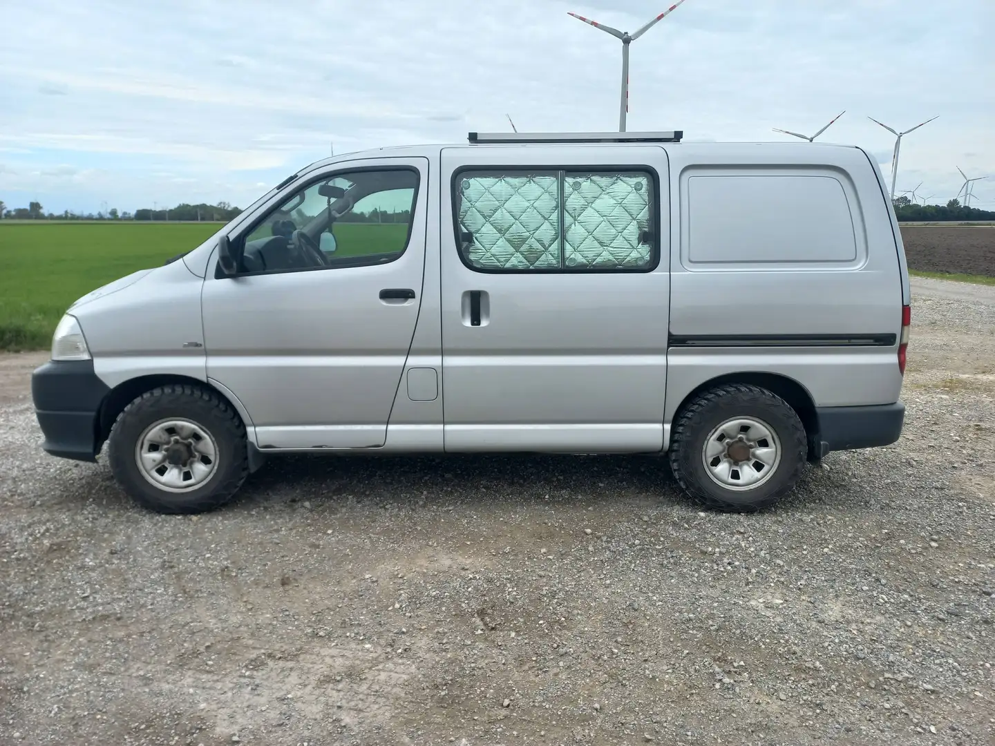 Toyota Hiace Hiace 2,5 D-4D 120 kurz Grau - 2