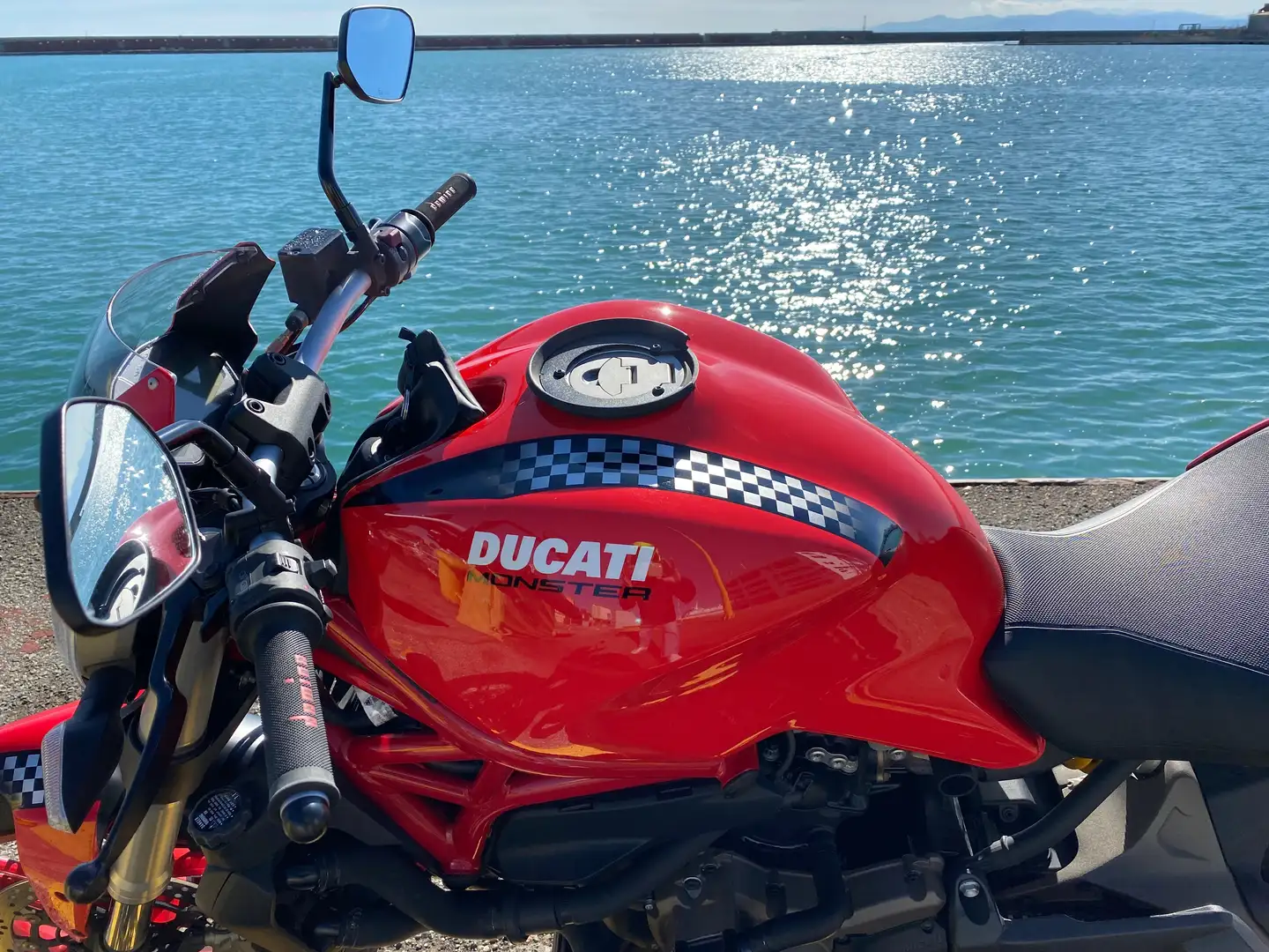 Ducati Monster 821 Czerwony - 2