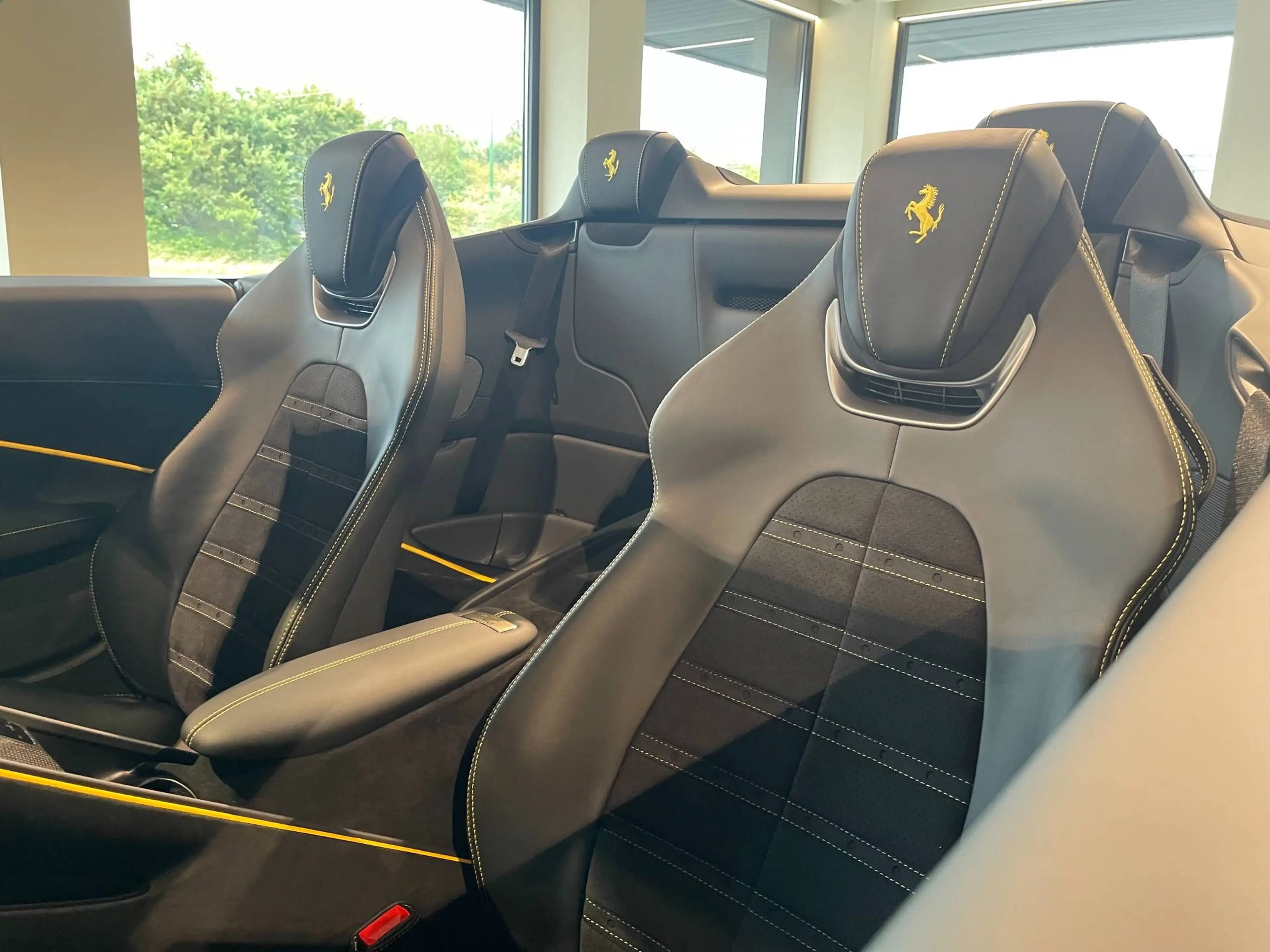 Ferrari Roma Roma Spider 3.9 V8 BiTurbo F1 — photo 4