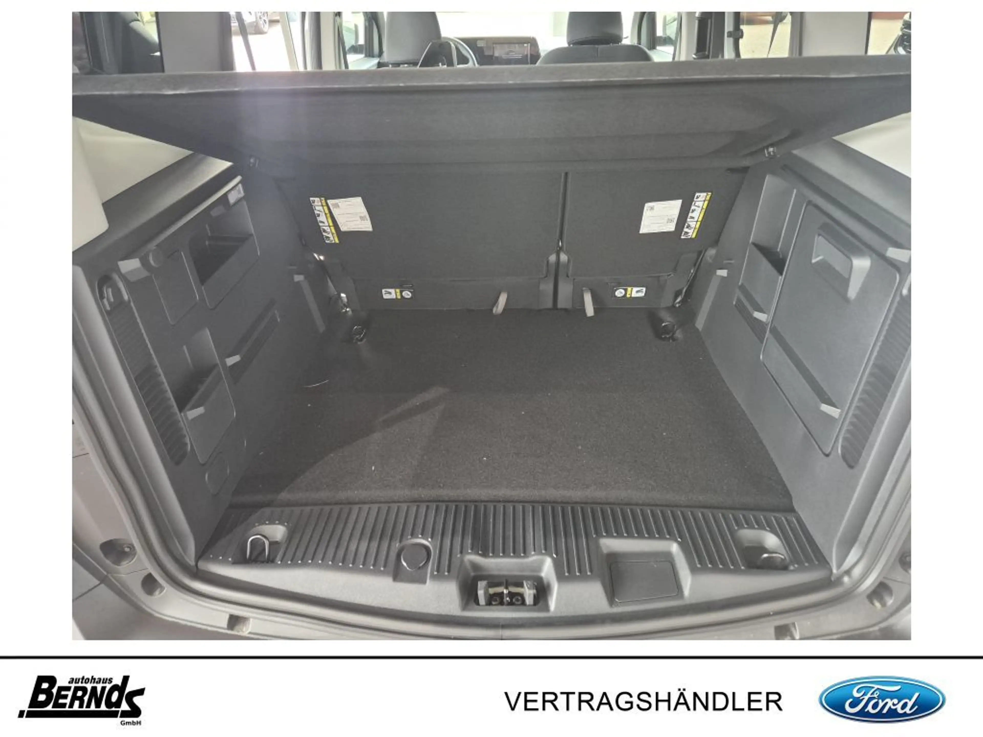 Ford Tourneo Courier 1.0 EcoBoost TREND KLIMA WINTERP. — photo 9