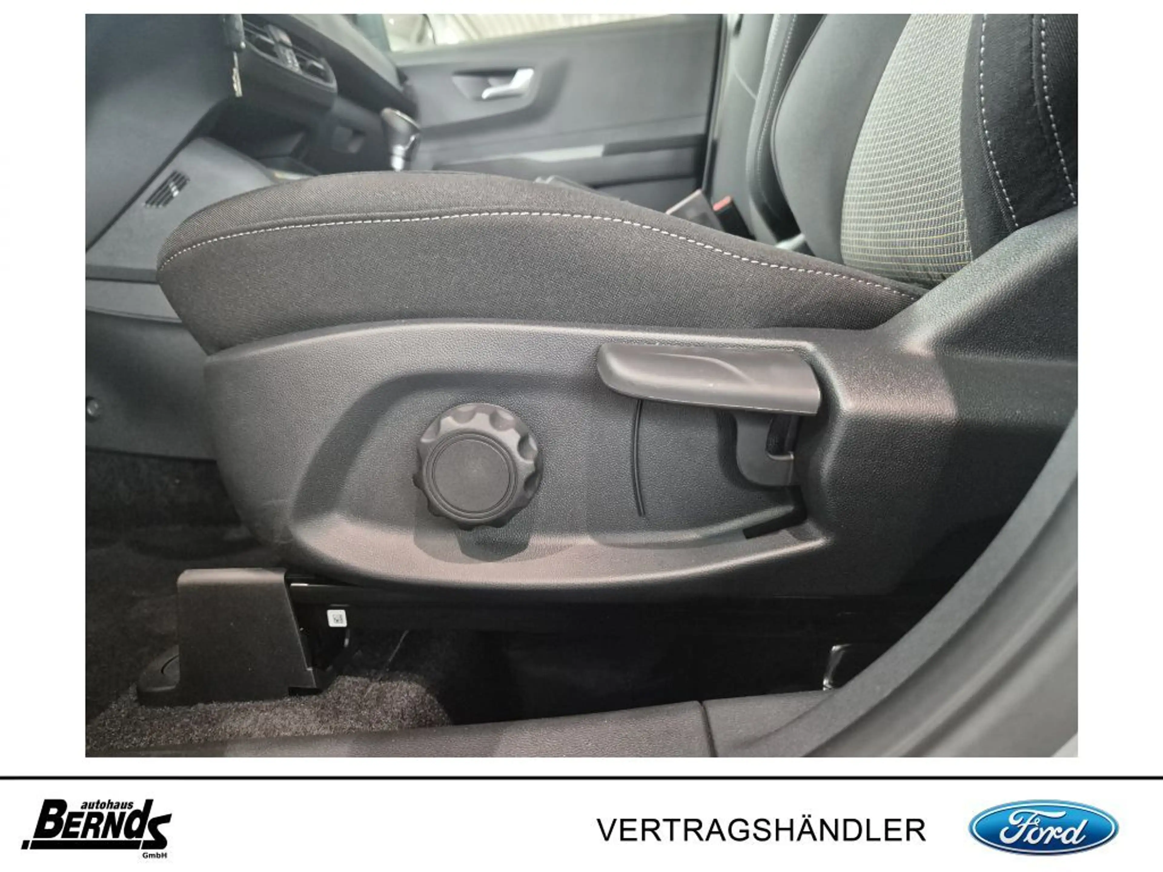 Ford Tourneo Courier 1.0 EcoBoost TREND KLIMA WINTERP. — photo 14