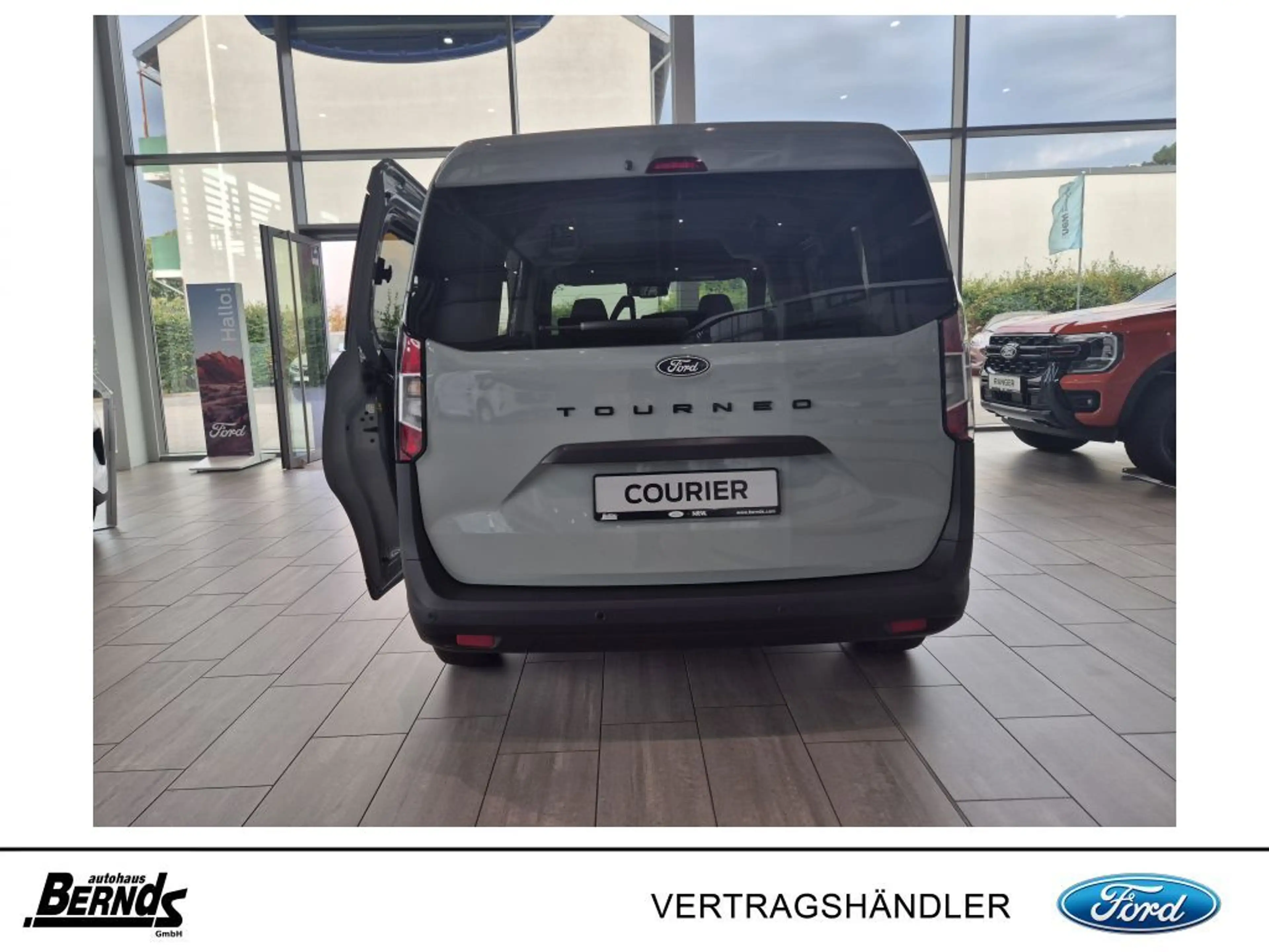 Ford Tourneo Courier 1.0 EcoBoost TREND KLIMA WINTERP. — photo 8