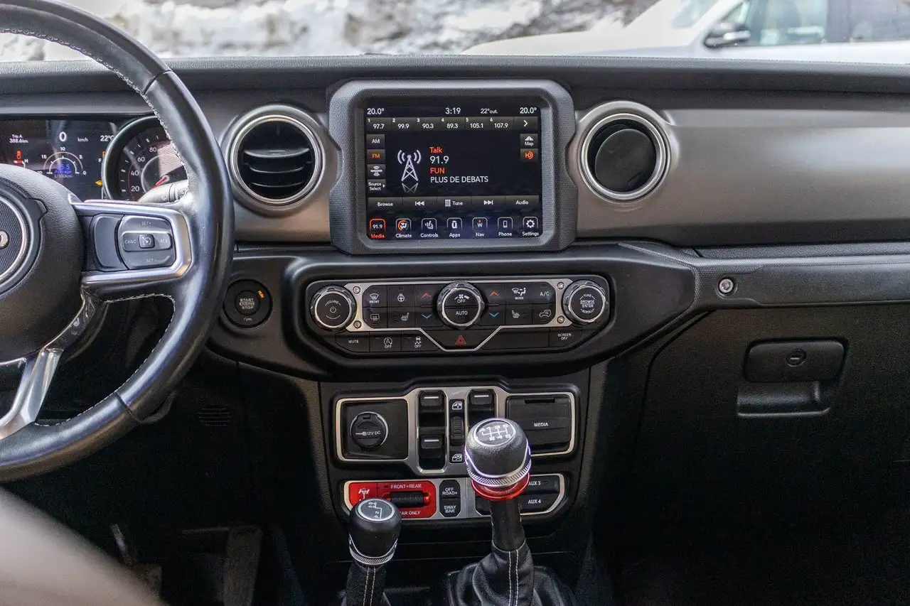 Jeep Gladiator photo Jeep Gladiator