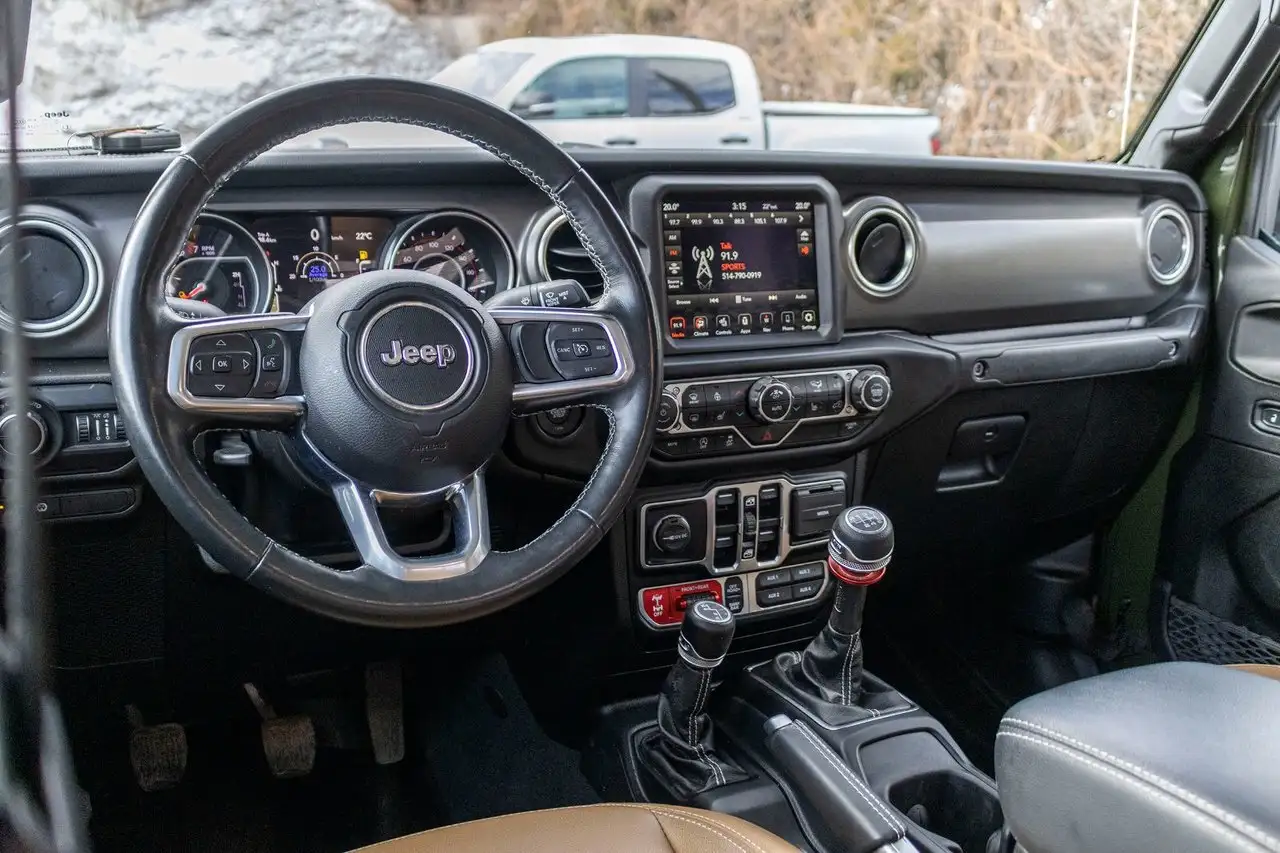 Jeep Gladiator photo Jeep Gladiator