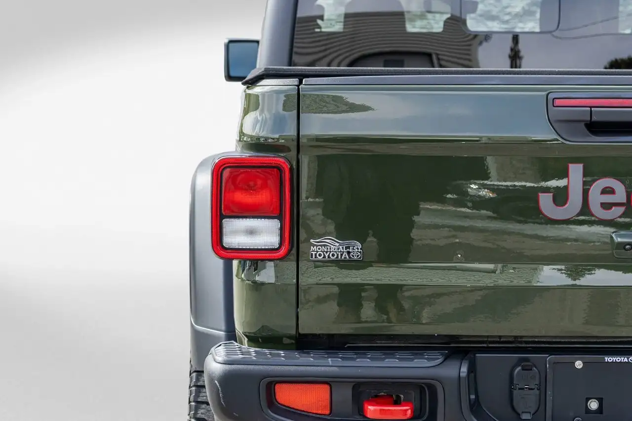 Jeep Gladiator photo Jeep Gladiator