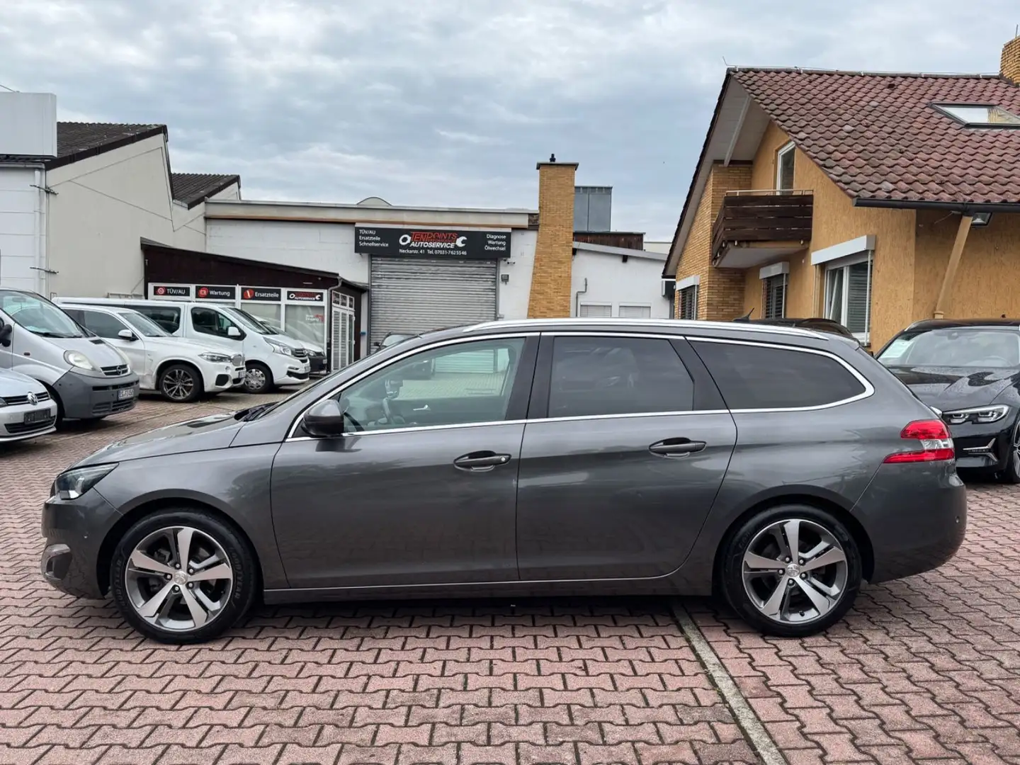 Peugeot 308 SW Allure PANO+AHK+CAM+ACC+KEYLESS+ Grigio - 2