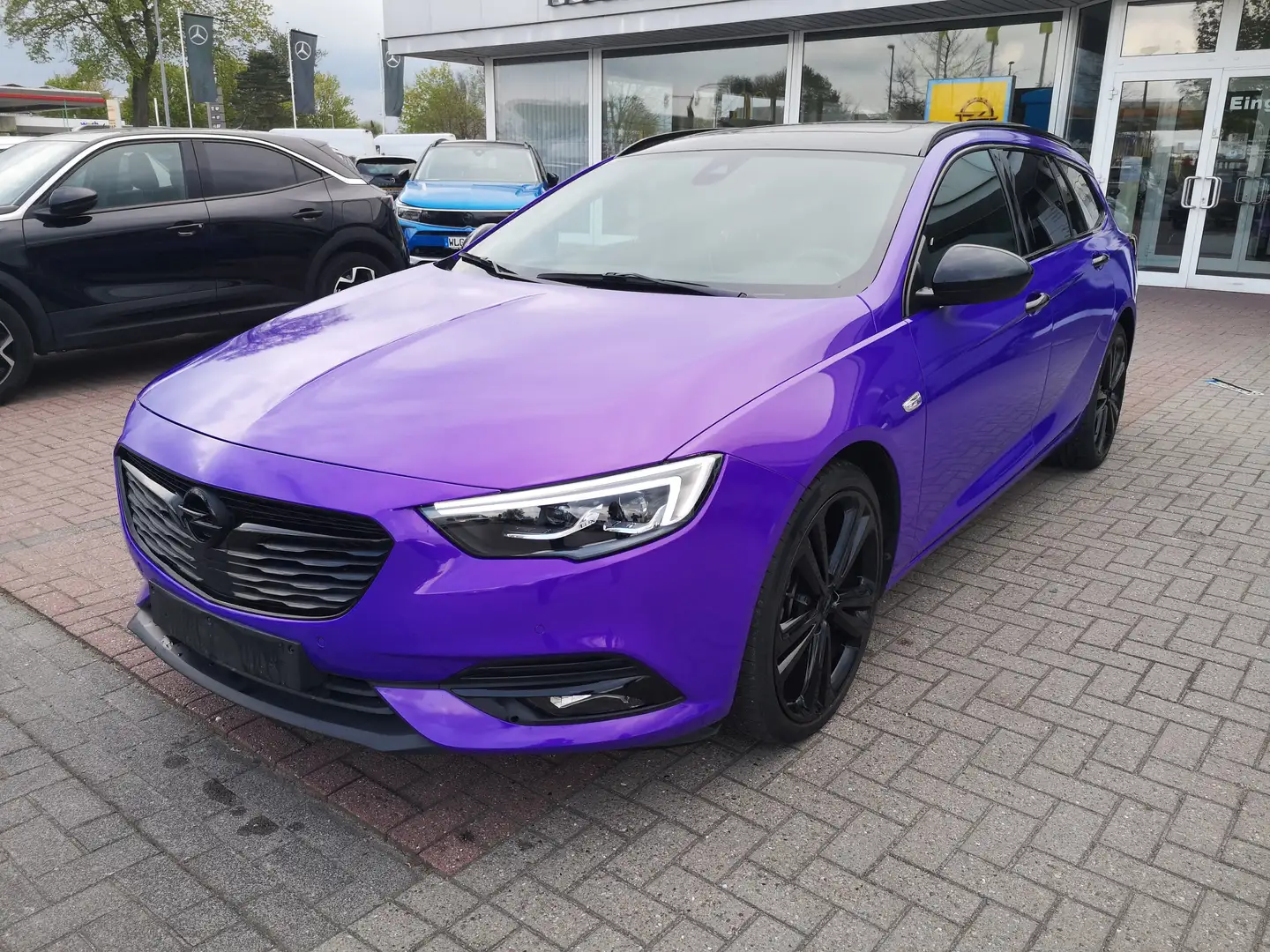 Opel Insignia Dynamic-Navi/AHK/Bose/Dach/LED-IntelliLux/Kamera Violett - 1