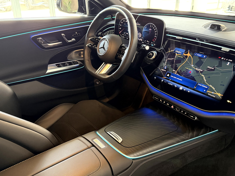 Mercedes-Benz E 300 e AMG Line*Superscreen*4DBurmester*Night* — photo 12