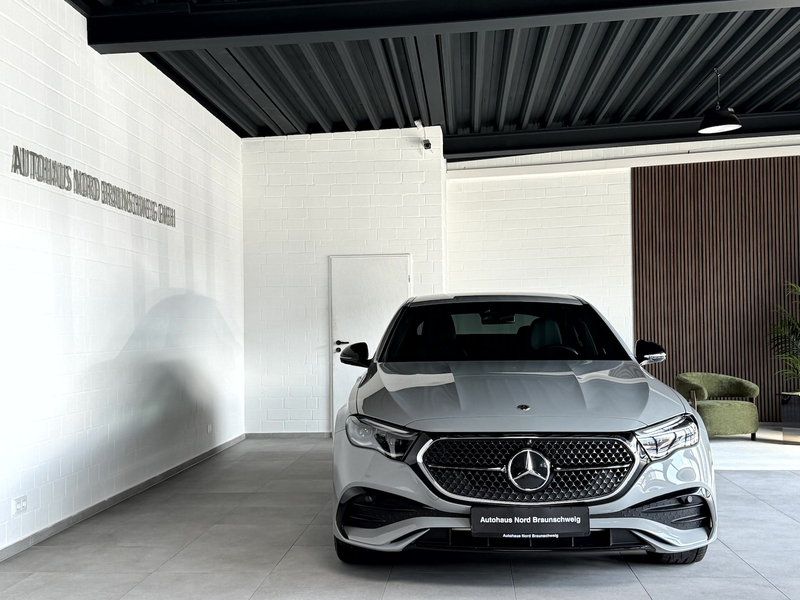 Mercedes-Benz E 300 e AMG Line*Superscreen*4DBurmester*Night* — photo 2