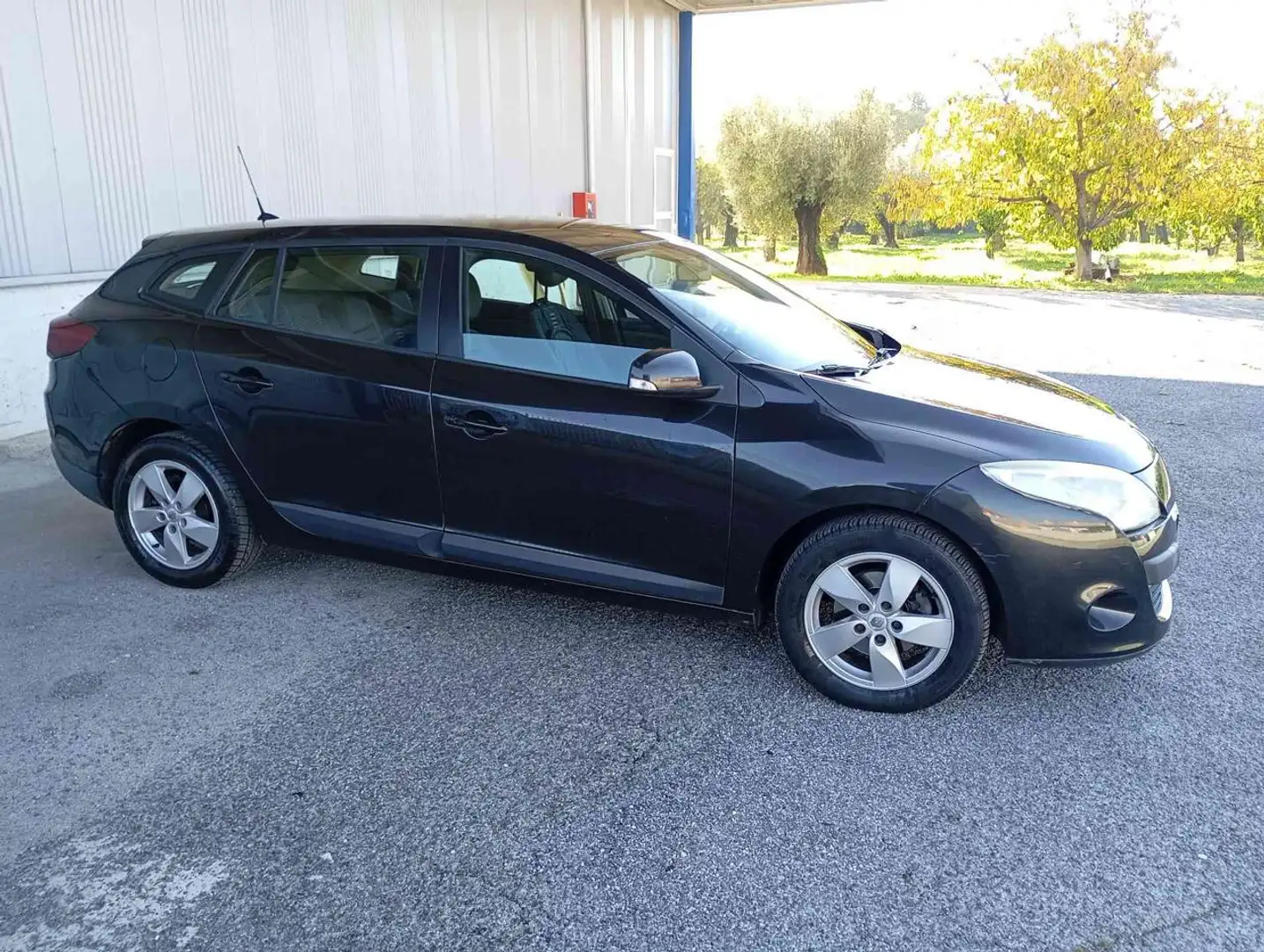 Renault Megane Mégane 1.5 dCi 90CV SporTour Confort Noir - 2