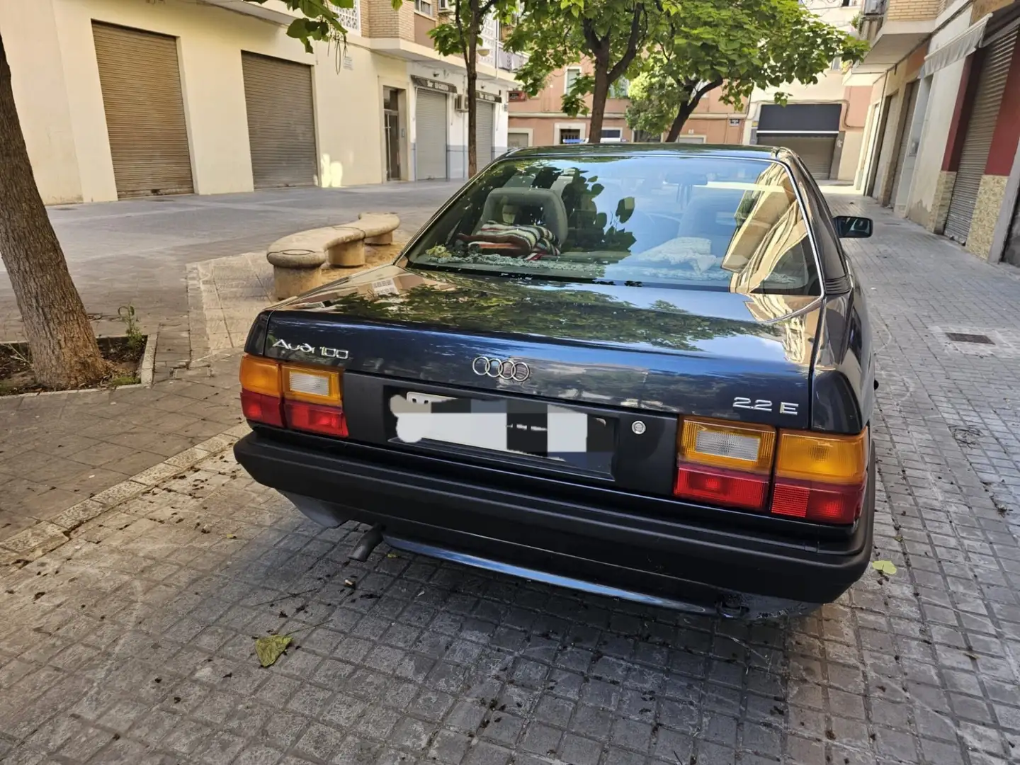 Audi 100 2.2 E - 1
