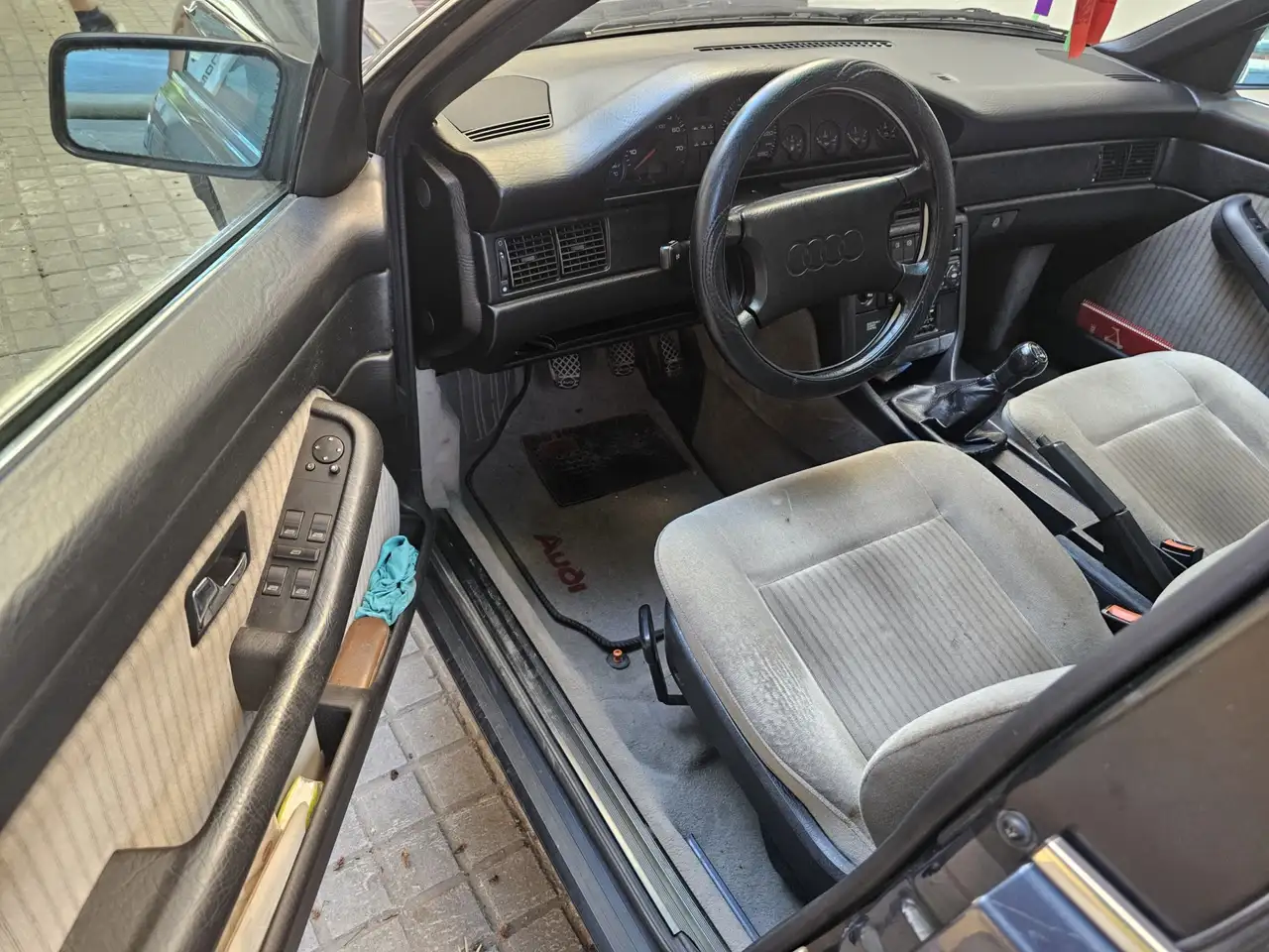 Audi 100 2.2 E, foto 9