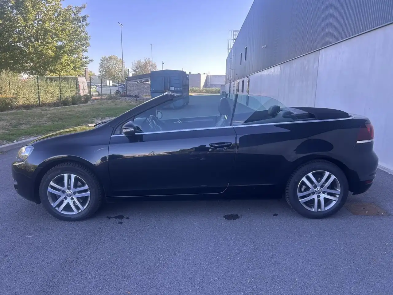 Volkswagen Golf Cabriolet — photo 2