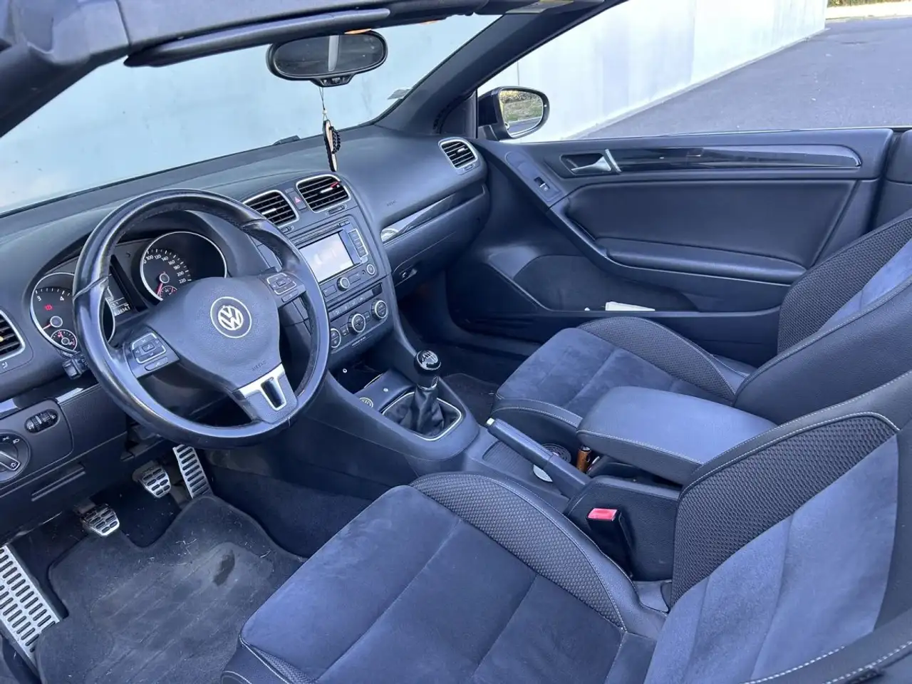 Volkswagen Golf Cabriolet — photo 17