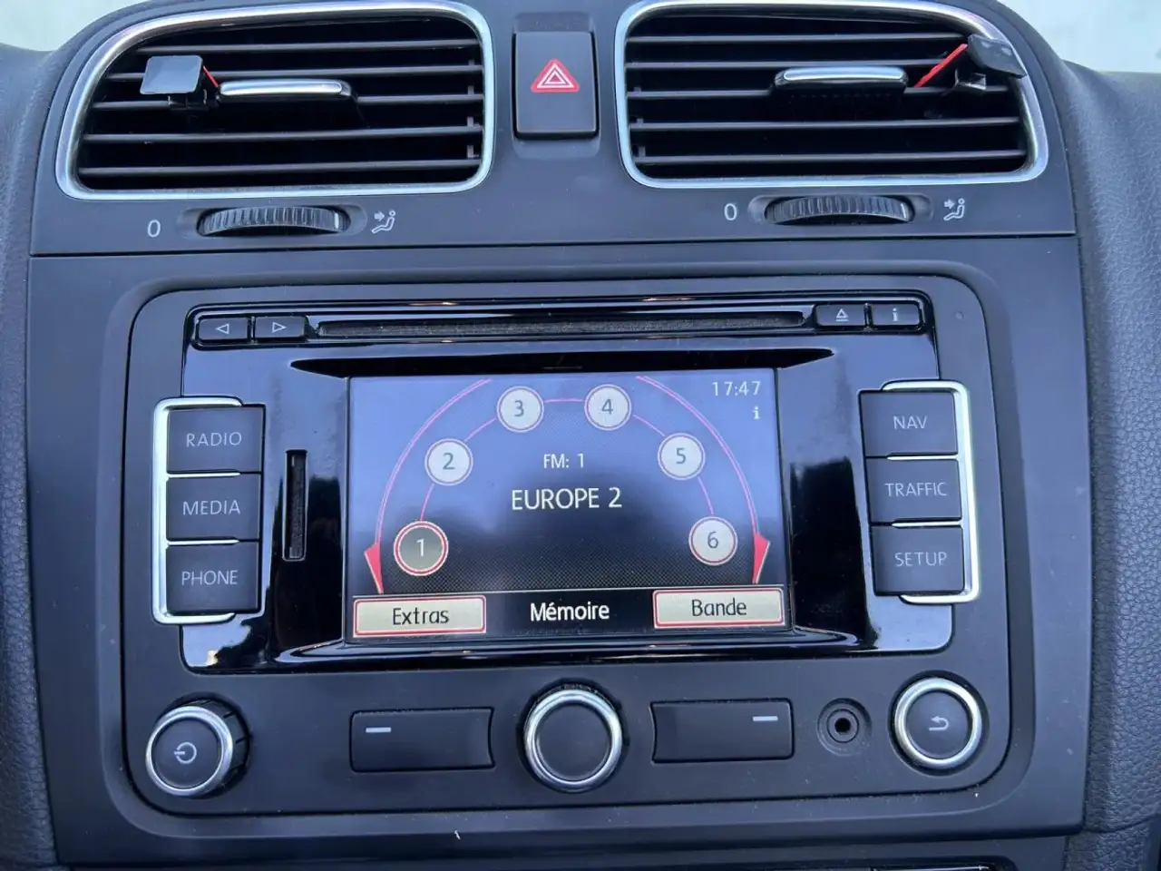 Volkswagen Golf Cabriolet — photo 21