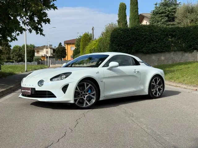 Alpine A110 view 13