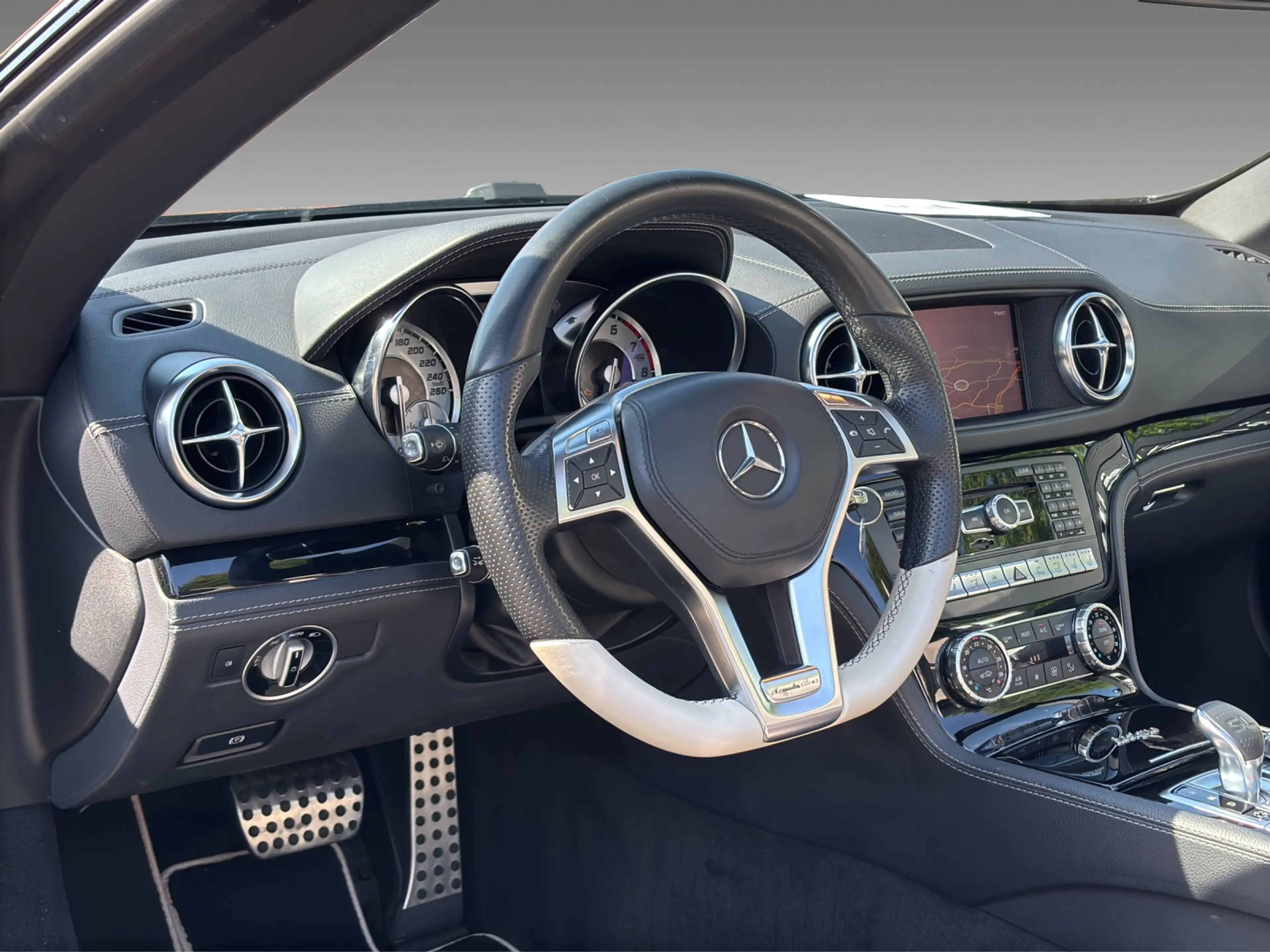 Mercedes-Benz SL 350 AMG 2 Look Edition Airscaf Pano Sitzklim — photo 9