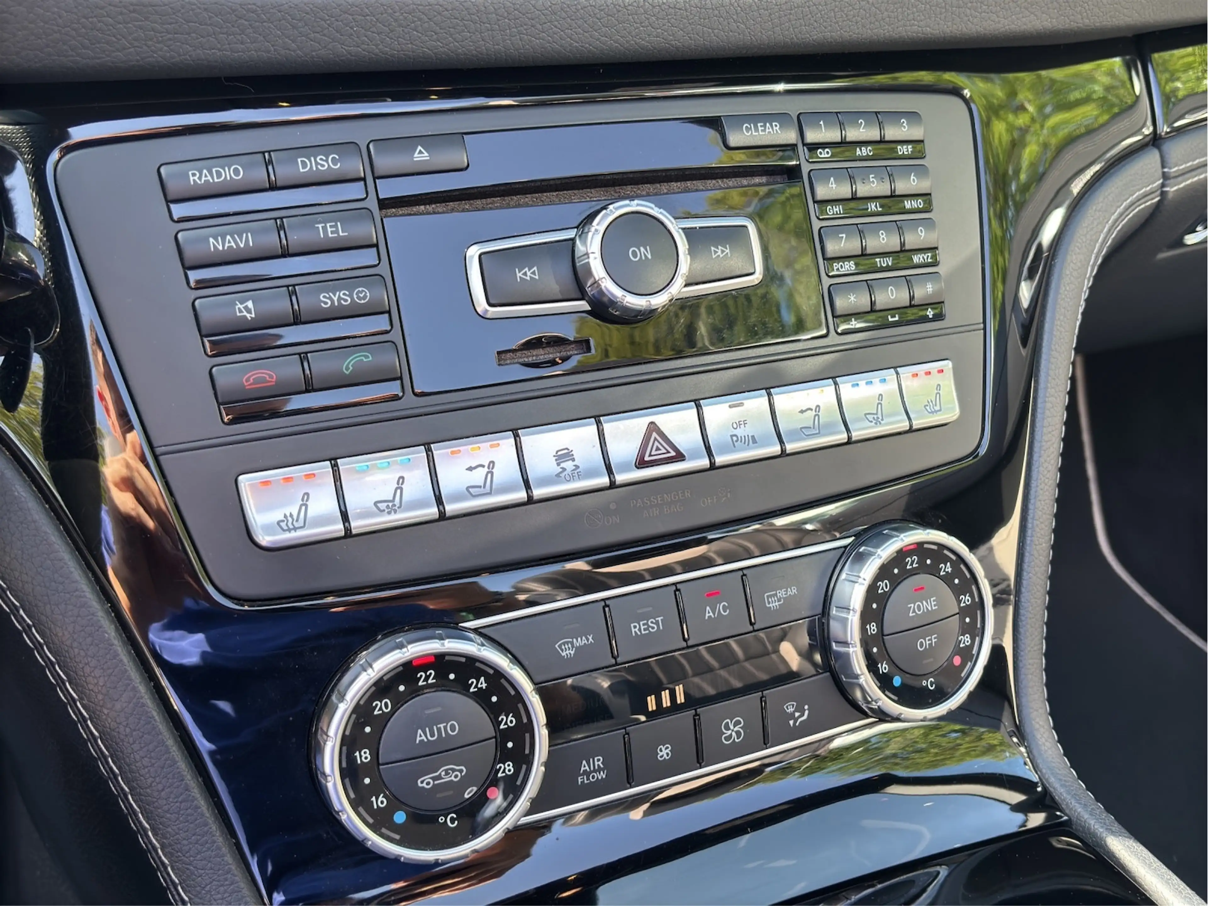 Mercedes-Benz SL 350 AMG 2 Look Edition Airscaf Pano Sitzklim — photo 13
