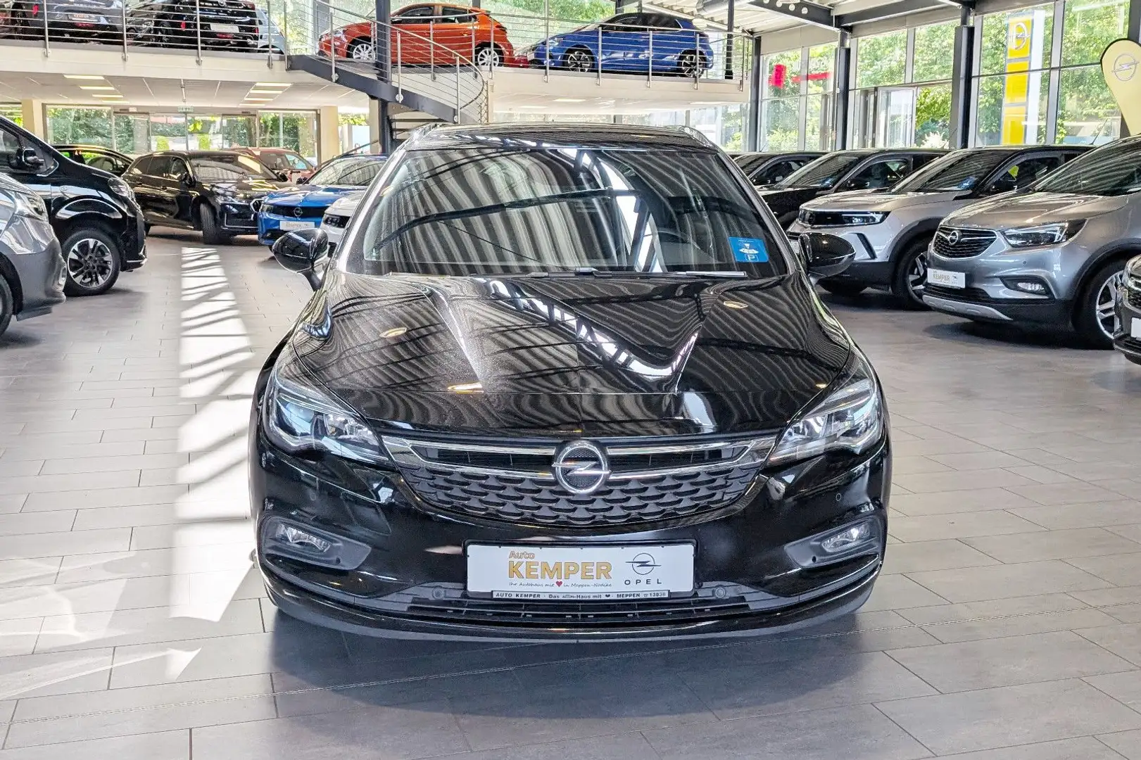 Opel Astra ST 1.6 D Dynamic *AHK*SHZ*Navi*Kamera* Noir - 2