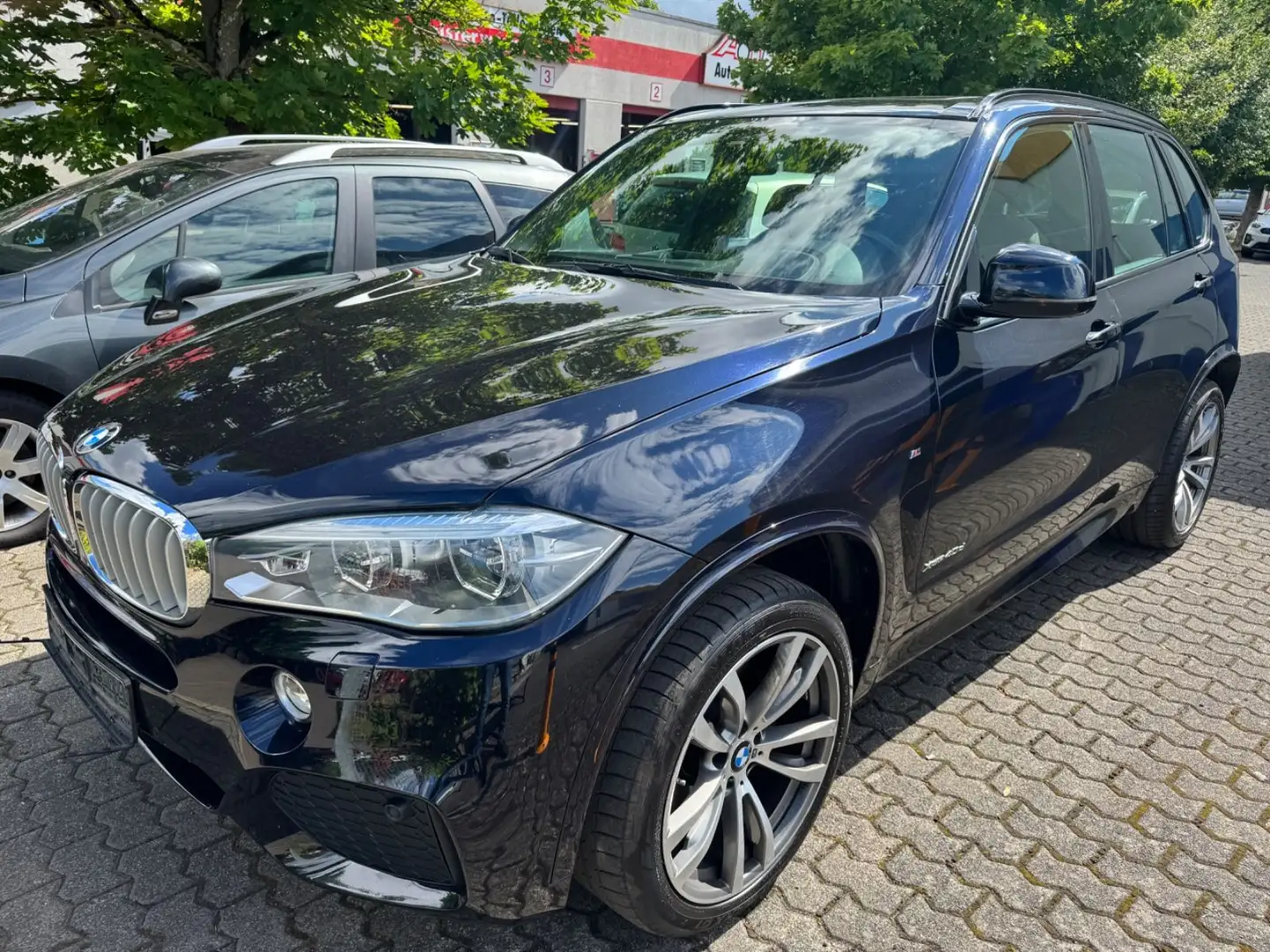 BMW X5 xDrive 40 d M Paket Pano+LED+Leder+HUD+Navi Blau - 1