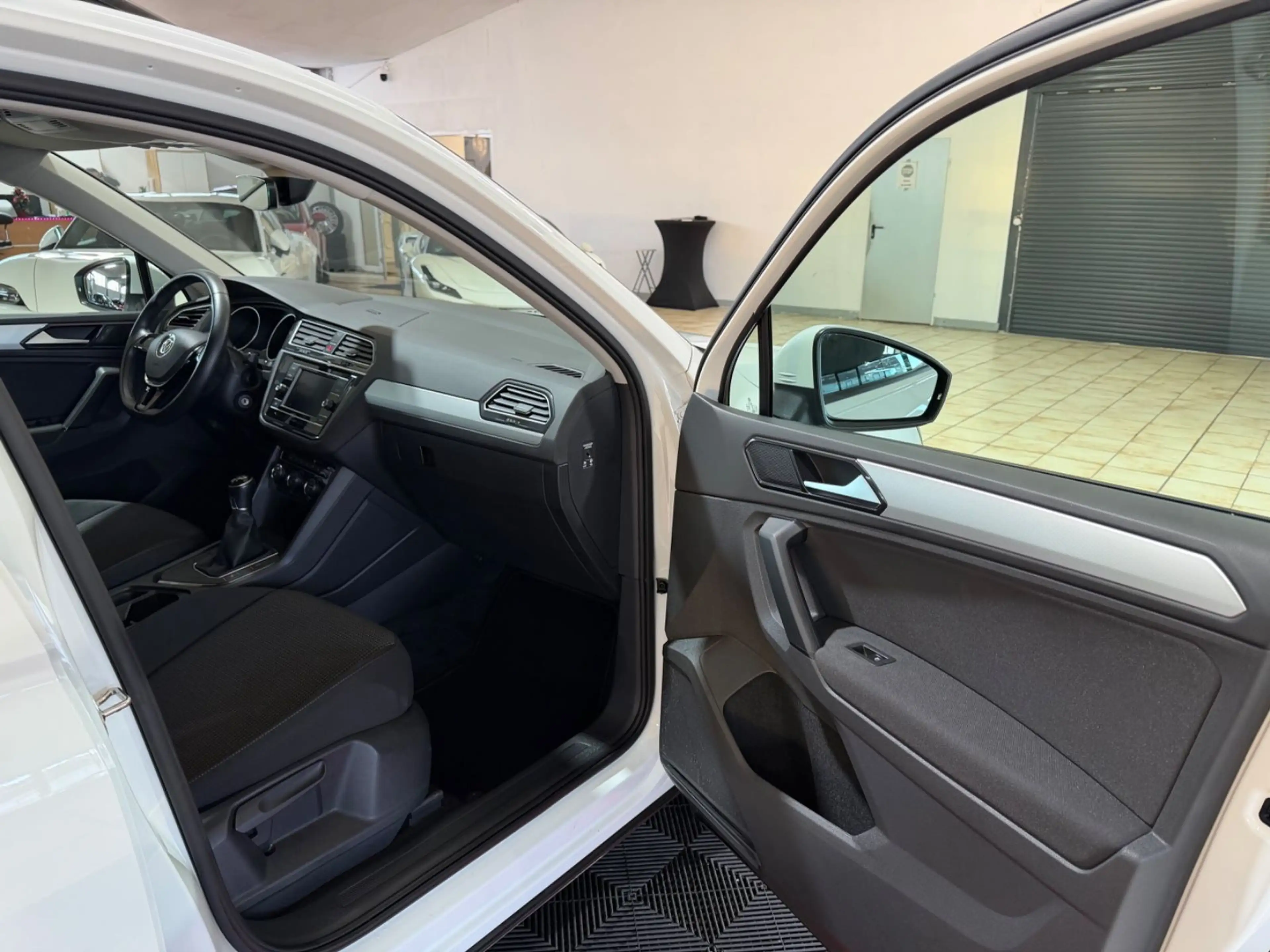 Volkswagen Tiguan Trendline BMT/Start-Stopp — photo 15