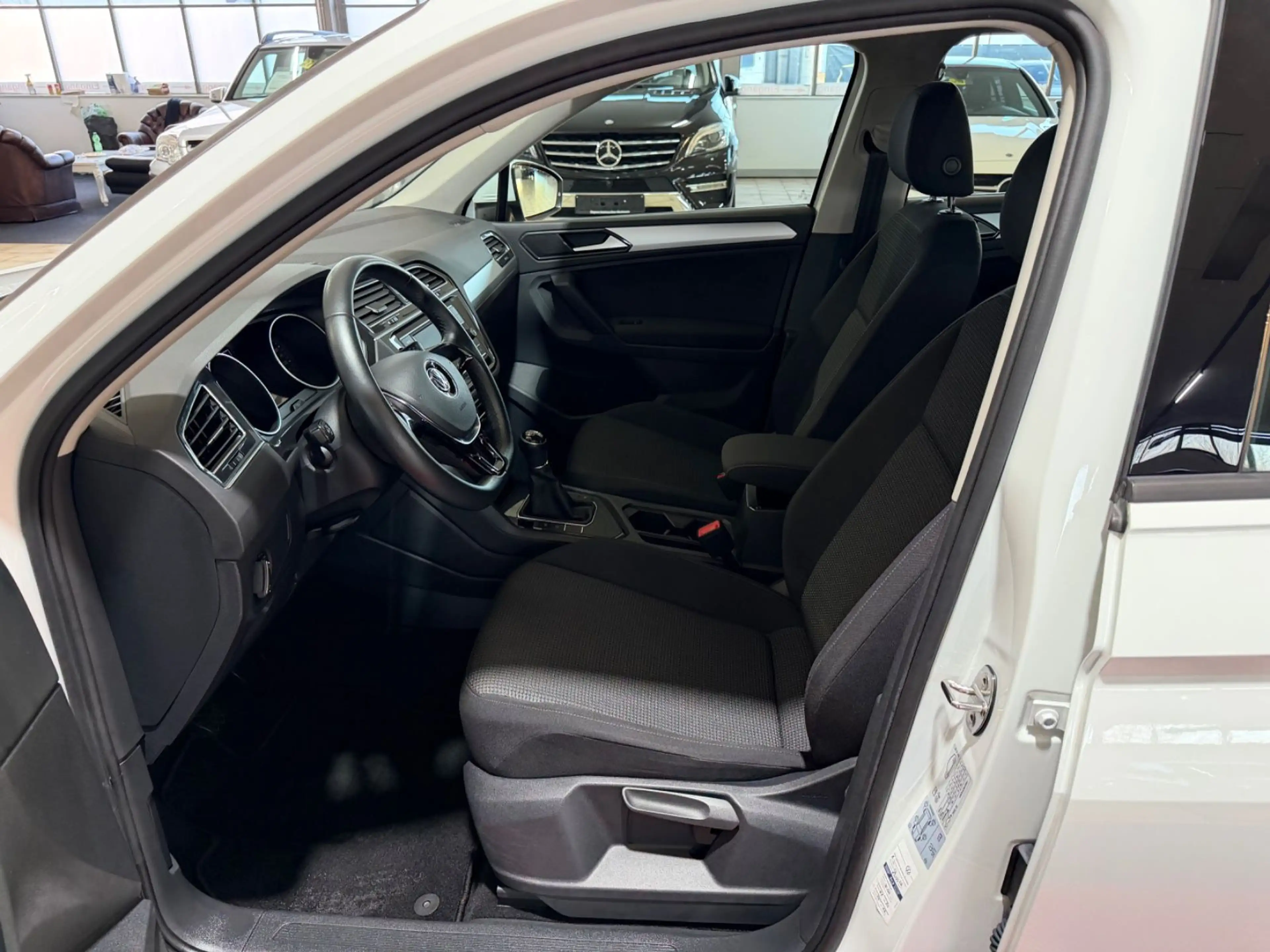 Volkswagen Tiguan Trendline BMT/Start-Stopp — photo 9