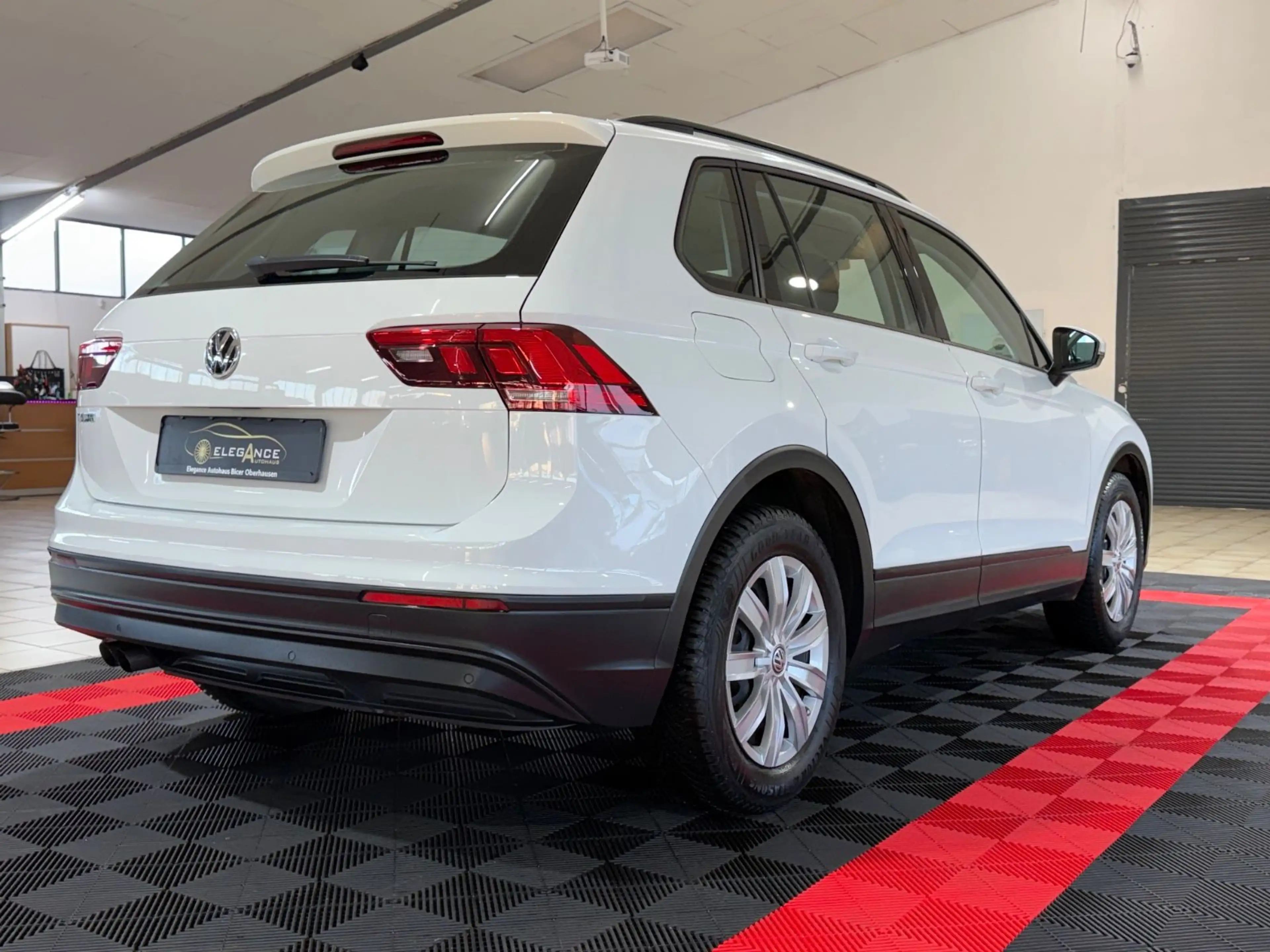Volkswagen Tiguan Trendline BMT/Start-Stopp — photo 4