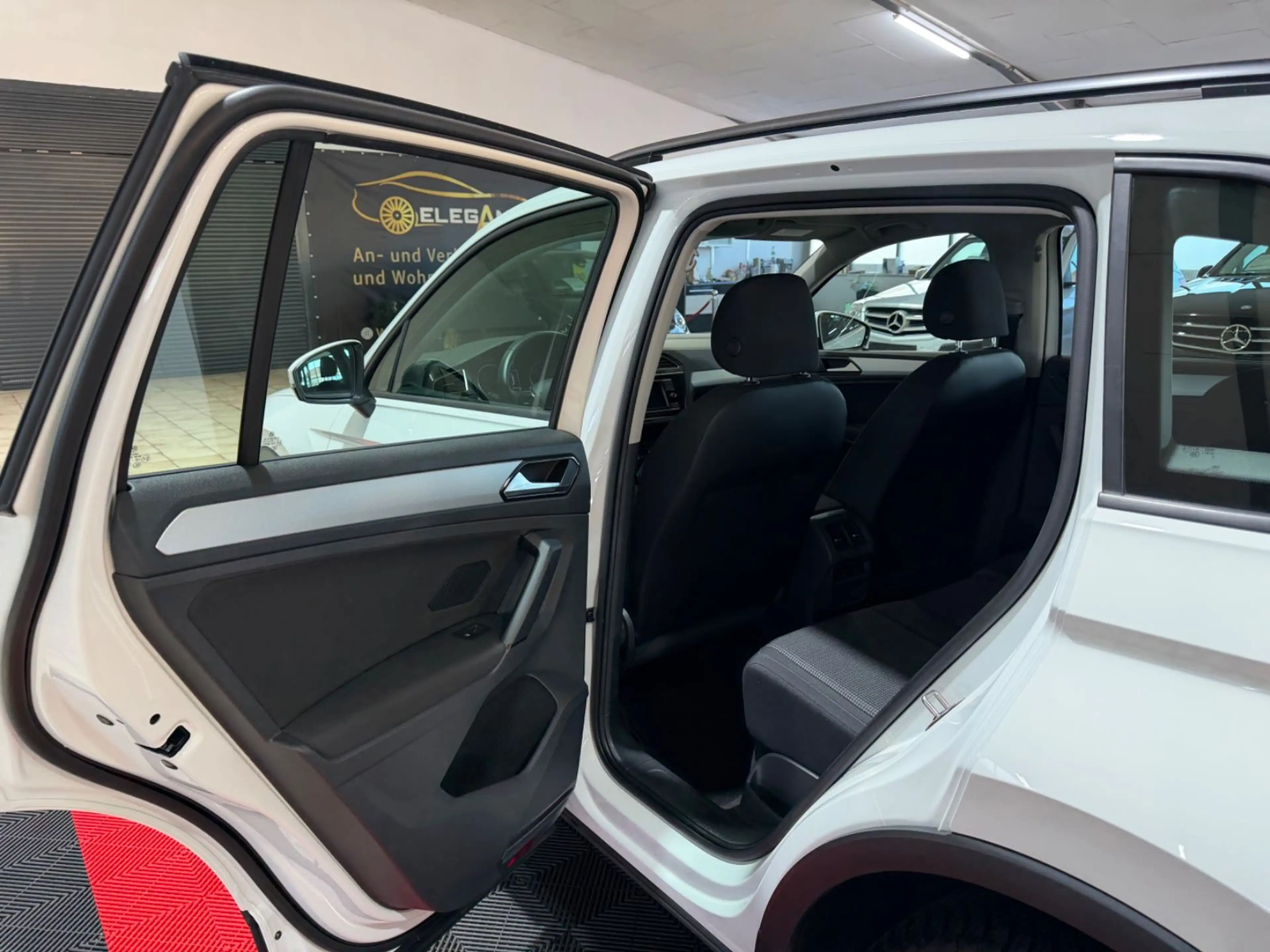 Volkswagen Tiguan Trendline BMT/Start-Stopp — photo 12