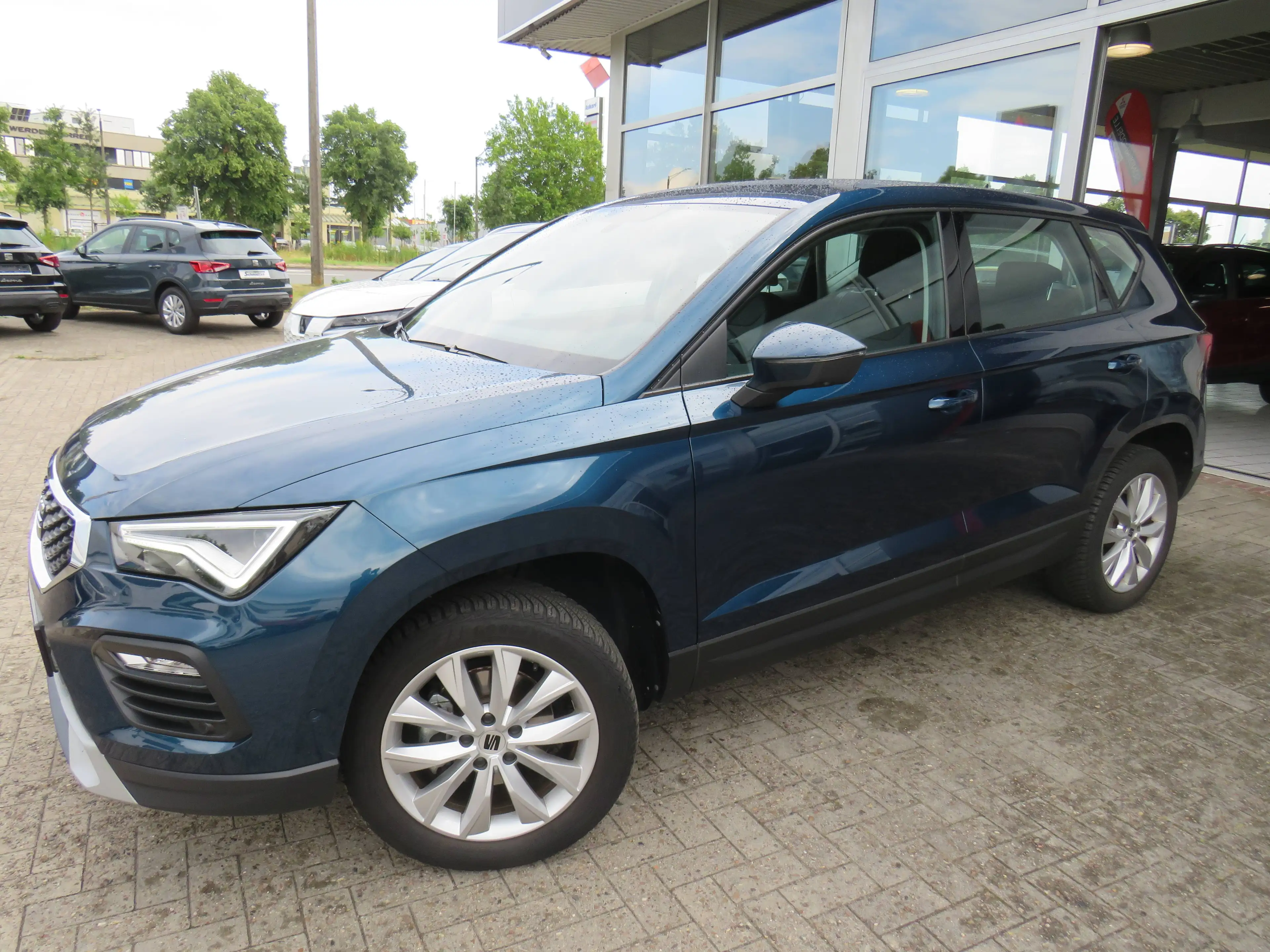 SEAT Ateca 1.5 TSI Style*AHK*Navi*Carplay*Ganzj.Reifen*1Hd — photo 3