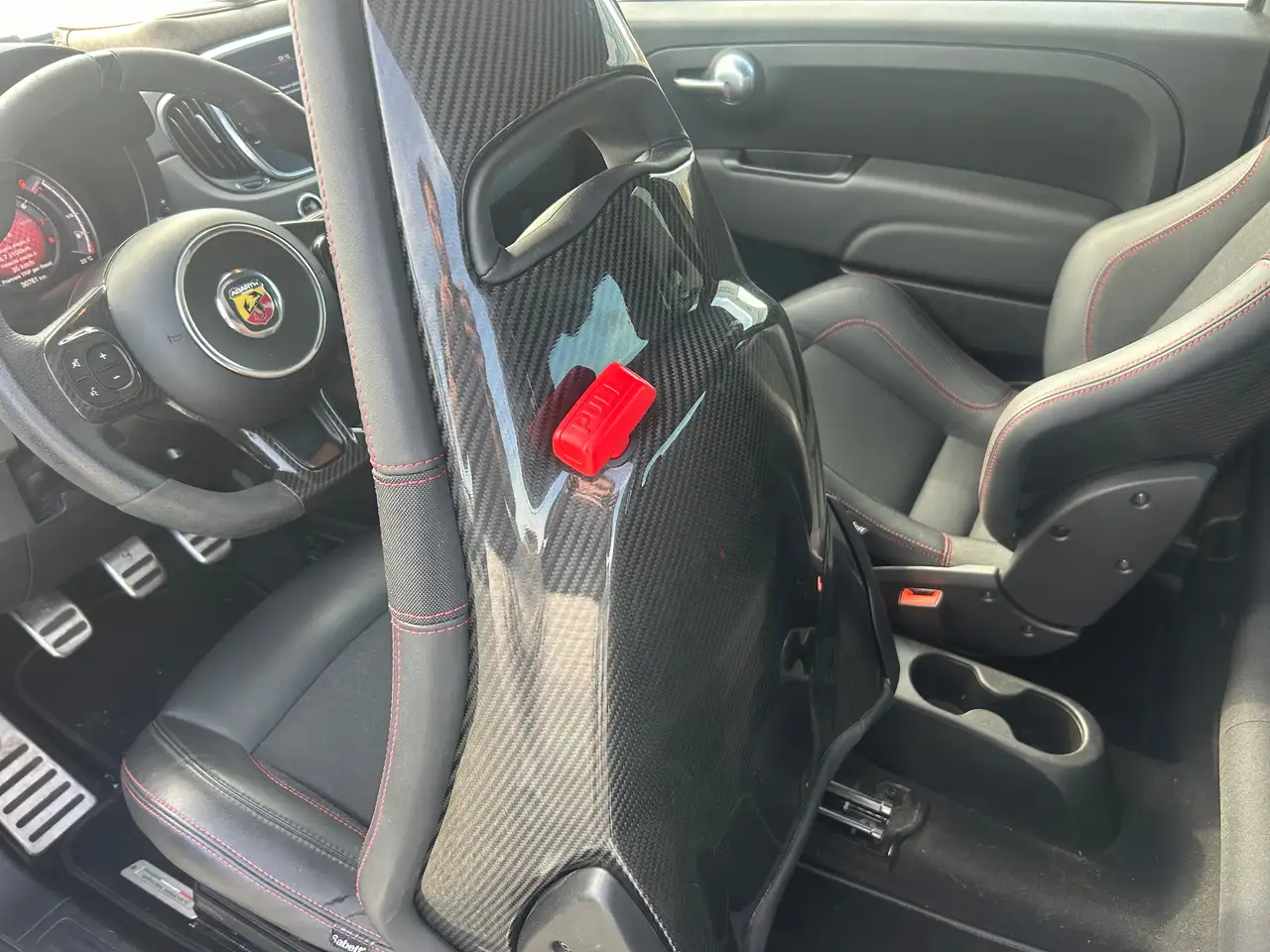 Abarth 595 2021 — фото 13