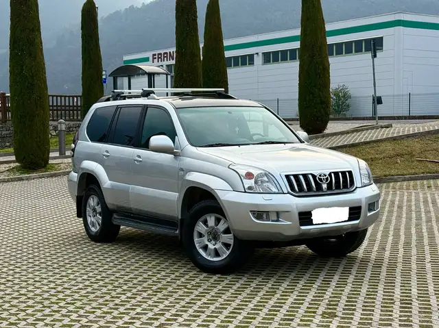 Toyota Land Cruiser kdj120 5p 3.0 d-4d Sol my05