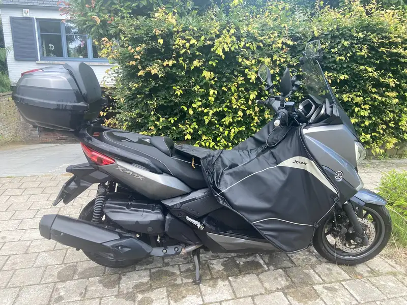 Yamaha XMAX 400