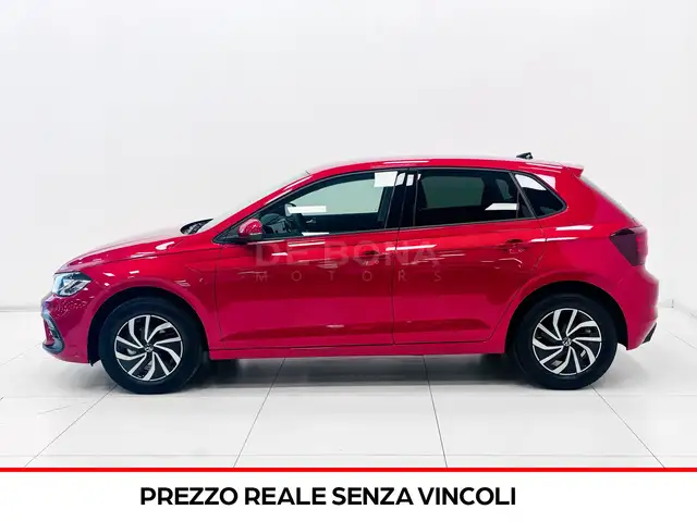 Volkswagen Polo view 3